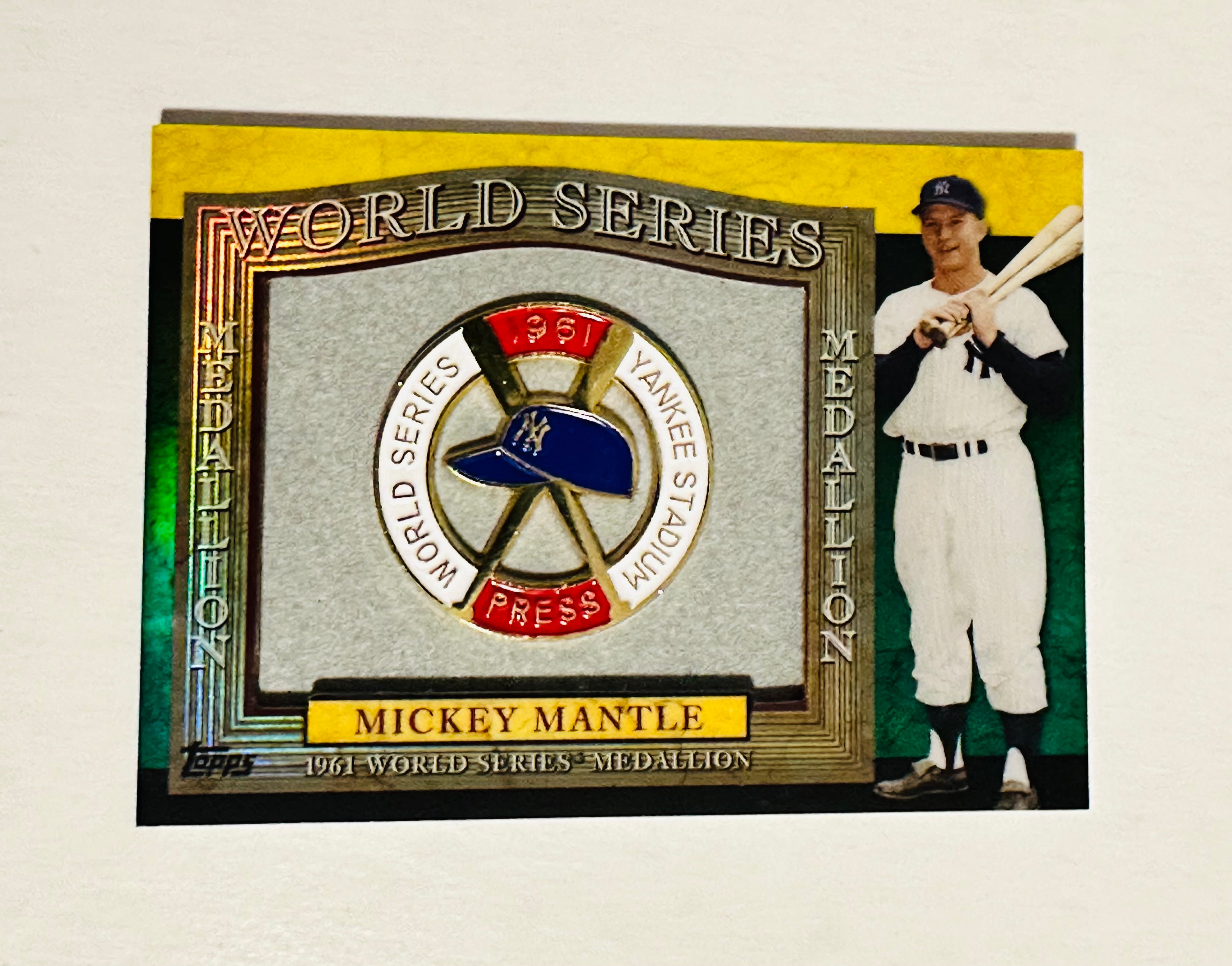 Mickey Mantle commemorative medallion baseball insert card