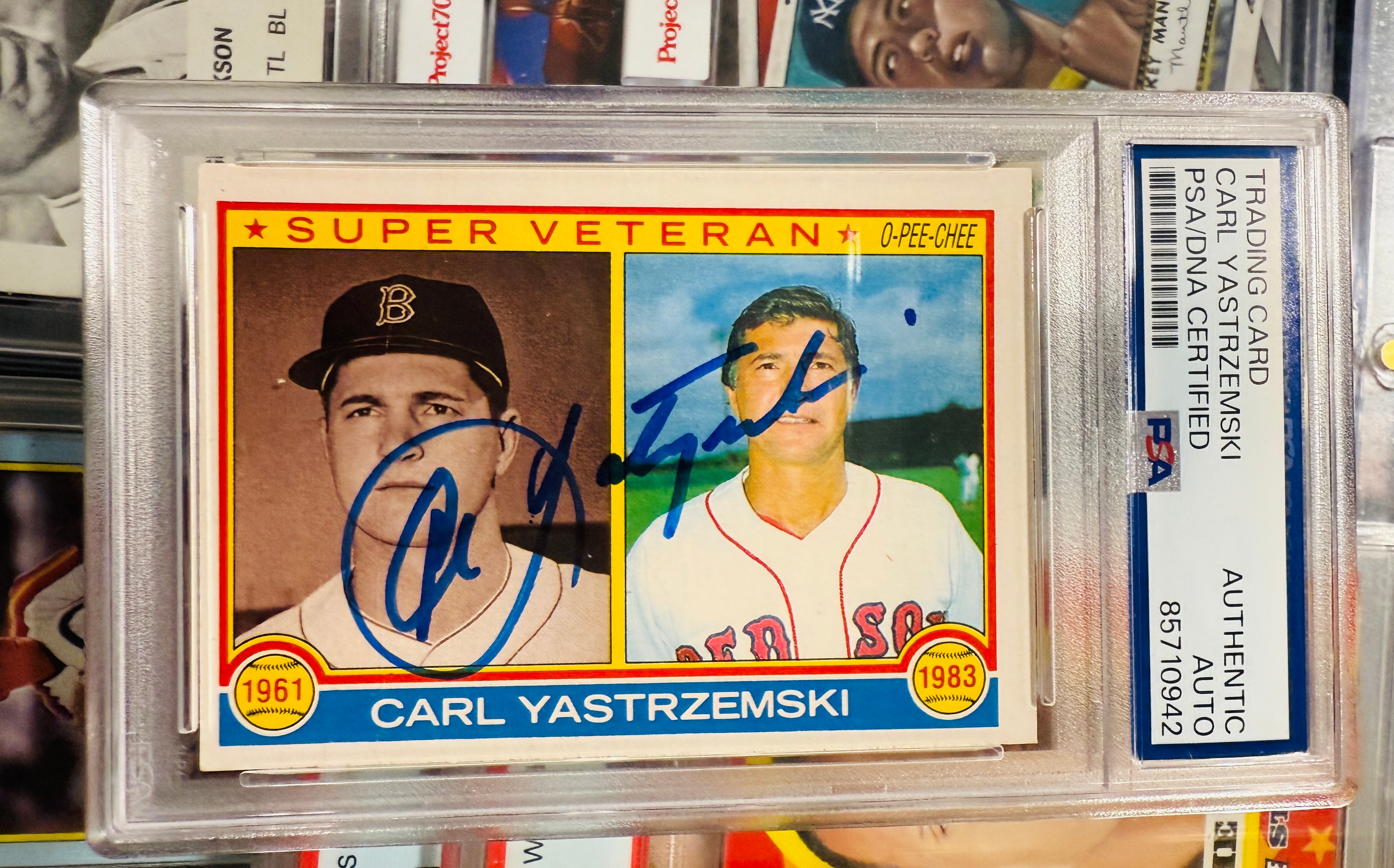 Carl Yastrzemski baseball legend rare autographed card certified by PSA/DNA