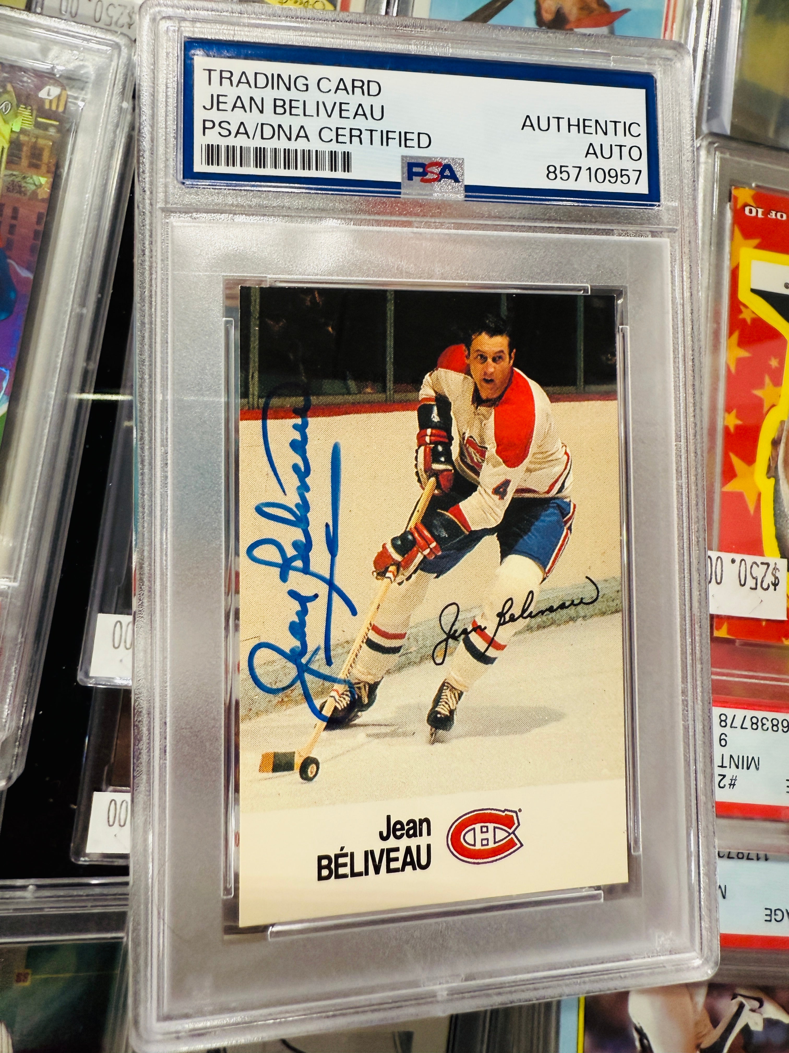 Jean Beliveau Montréal Canadiens hockey, legend autographed card certified by PSA