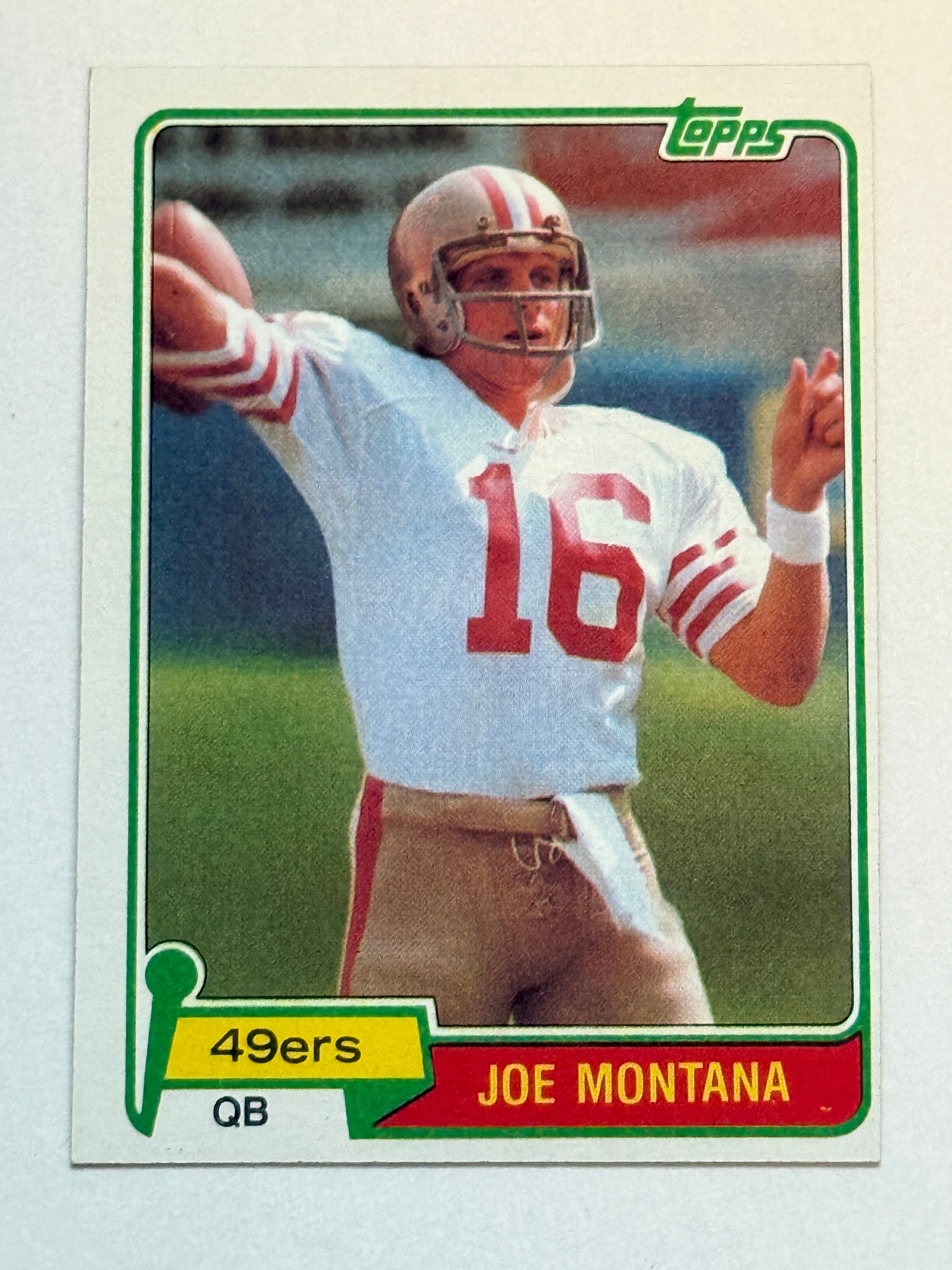 Joe Montana Topps high grade football rookie card 1981