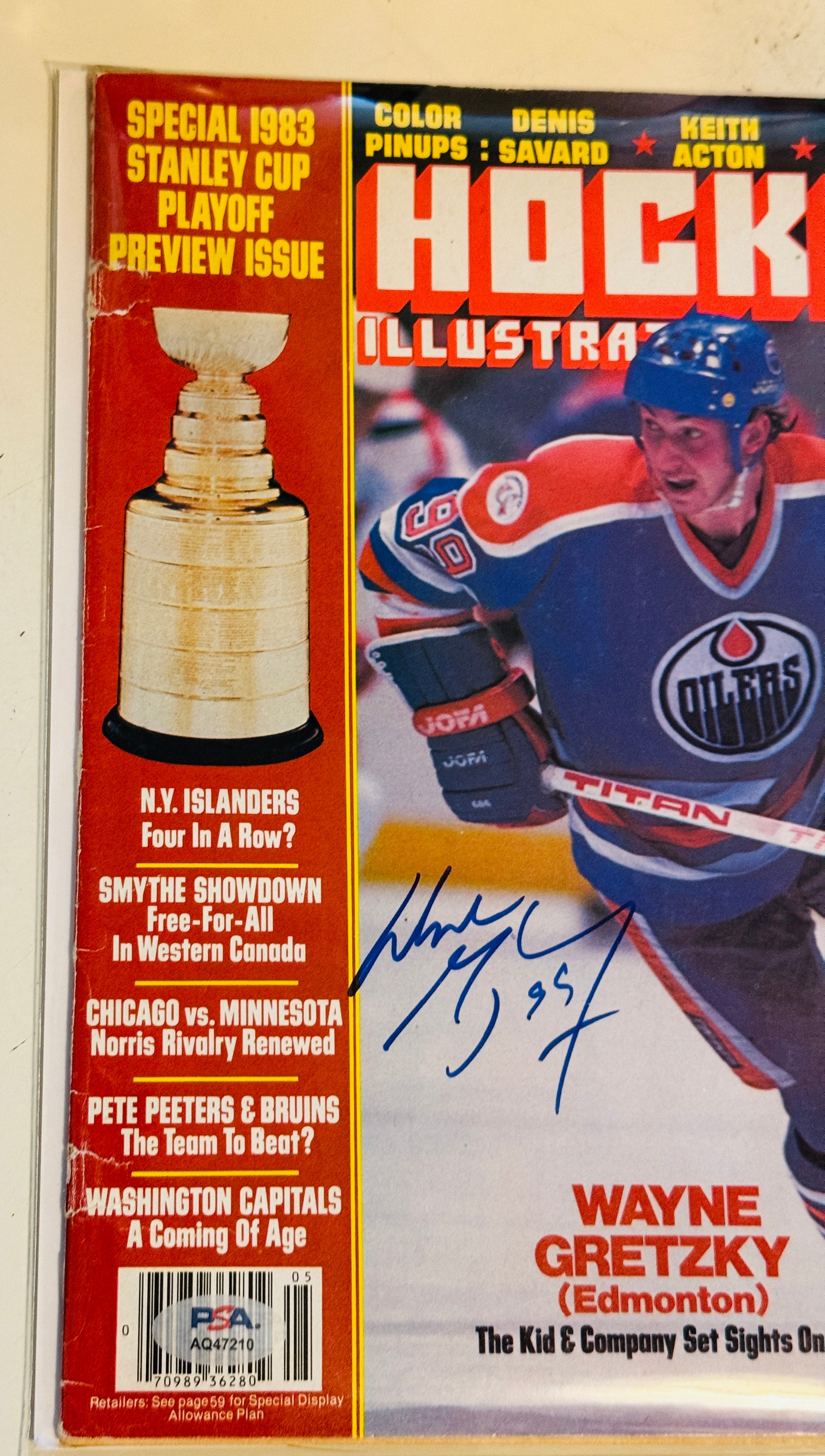 Wayne Gretzky, Hockey, legend autographed in person, magazine PSA certified