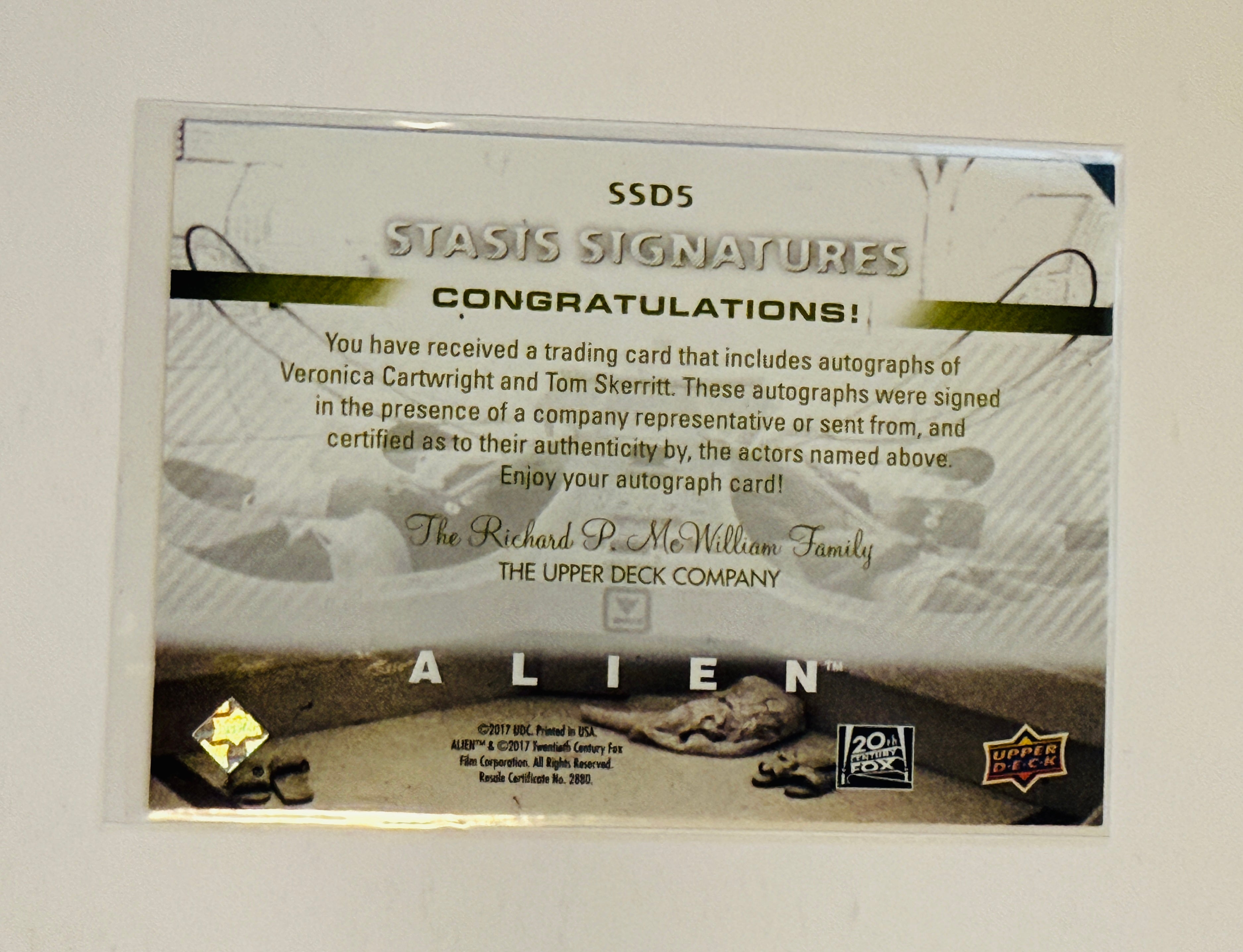 Alien movies rare double autograph insert card certified by Upper deck