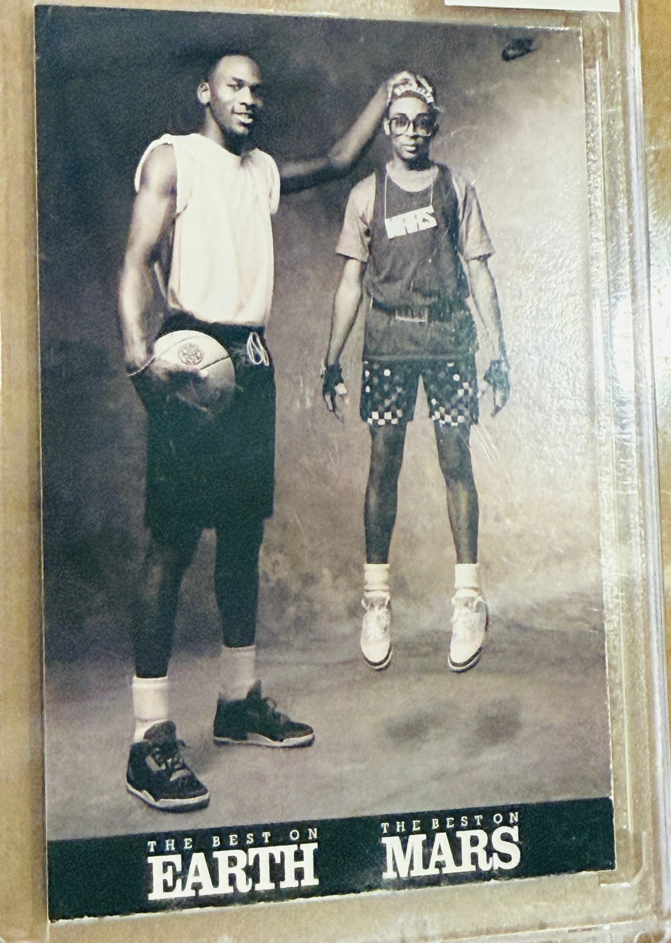 Michael Jordan Nike rare earth versus Mars basketball card 1991
