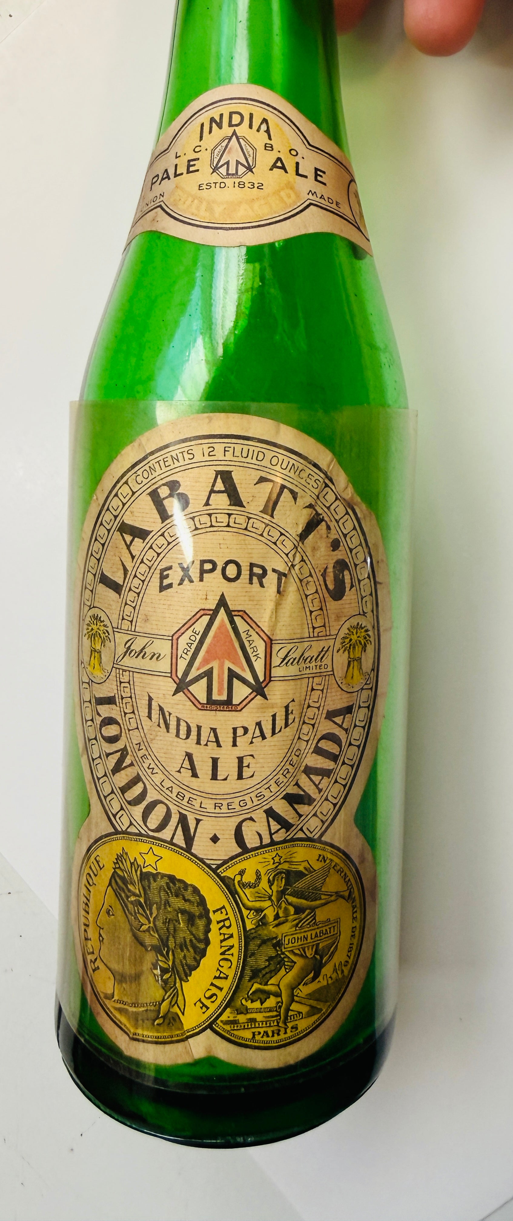Labatt’s Beer Indian Pale ale vintage empty bottle 1940