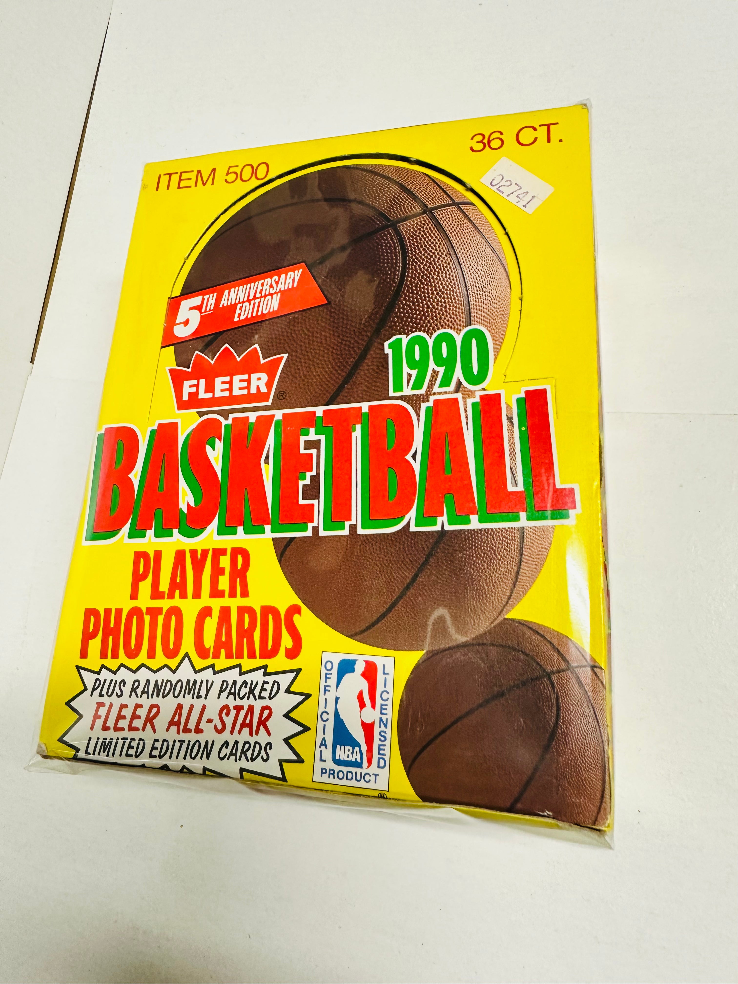 NBA Fleer basketball cards 36 sealed packs box 1990