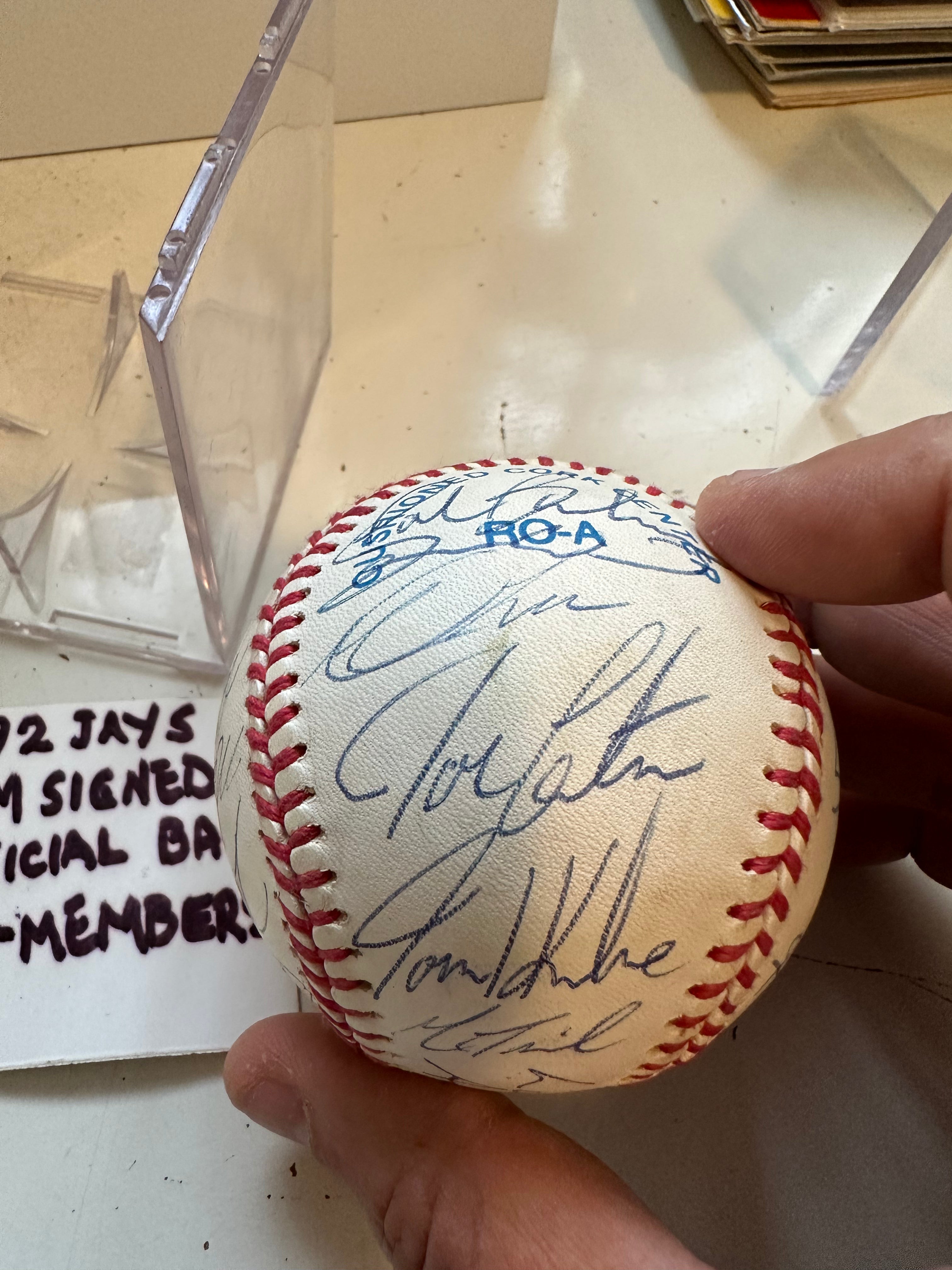 1992 World Series American League baseball signed by 24 Blue jays in holder with COA