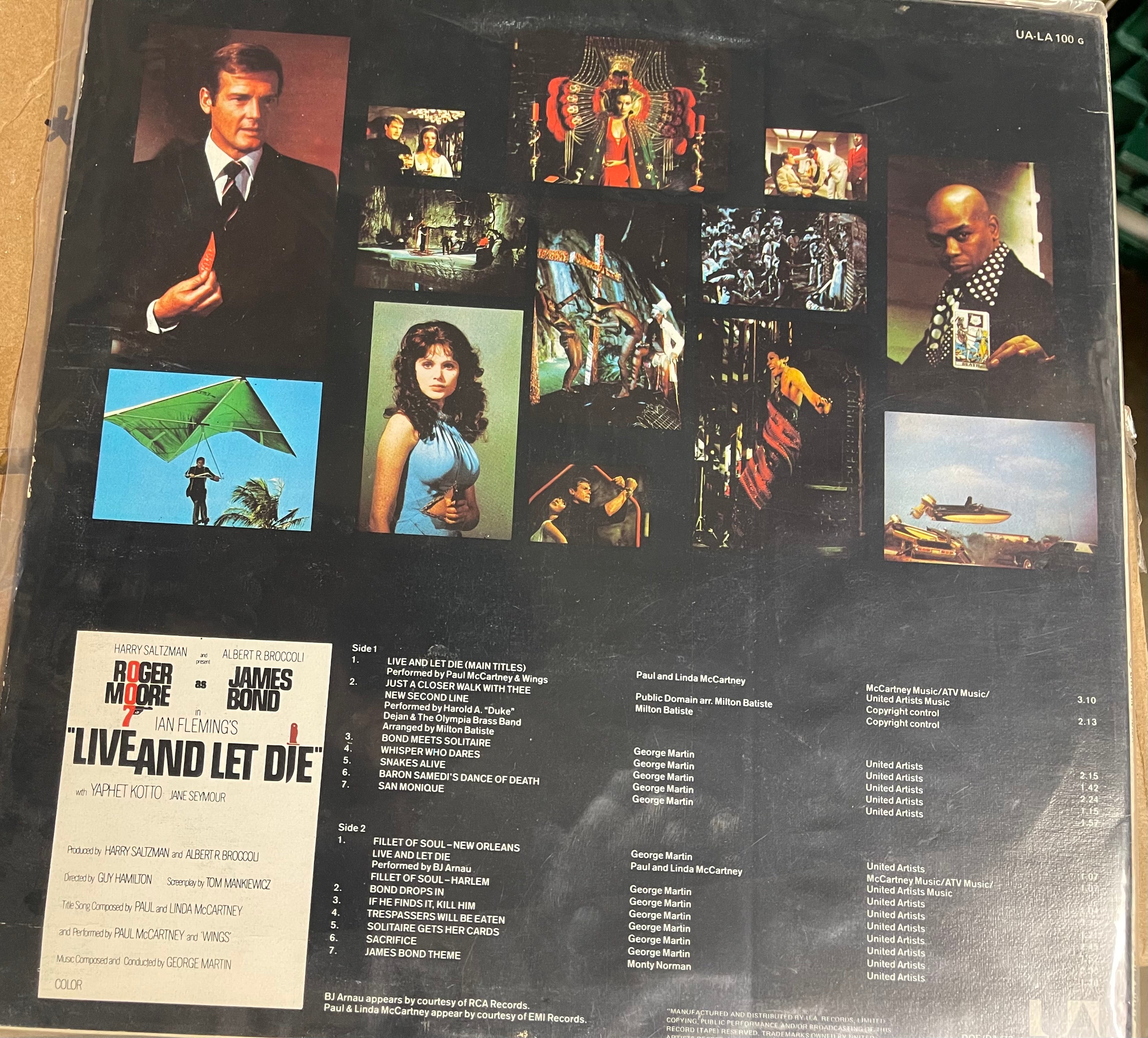 Great vintage record album from this famous James Bond movie 1973