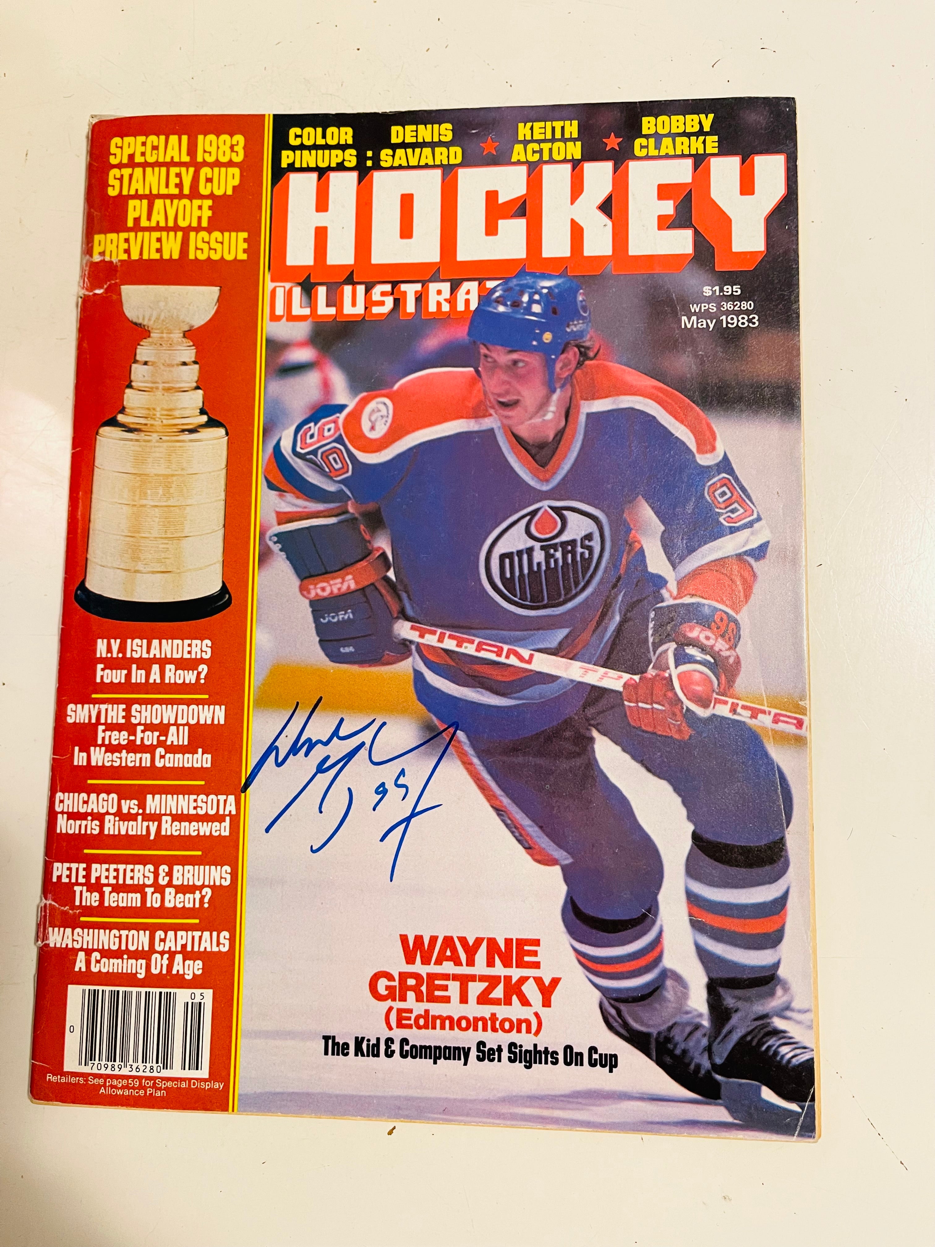 Wayne Gretzky rare autograph Hockey illustrated sports magazine with COA