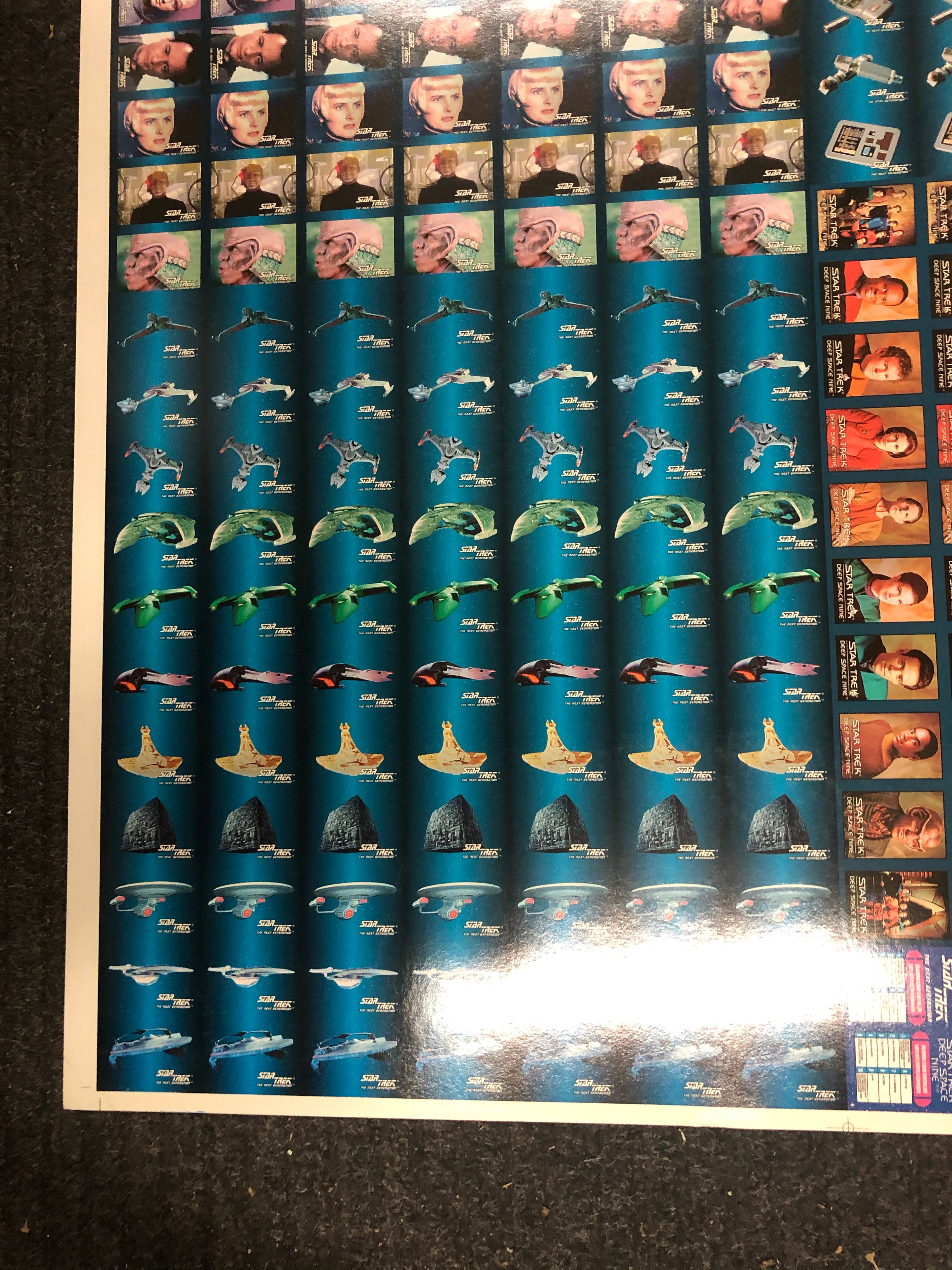 Star Trek Next Generation / DS9 Hostess Chips uncut card sheet 1995