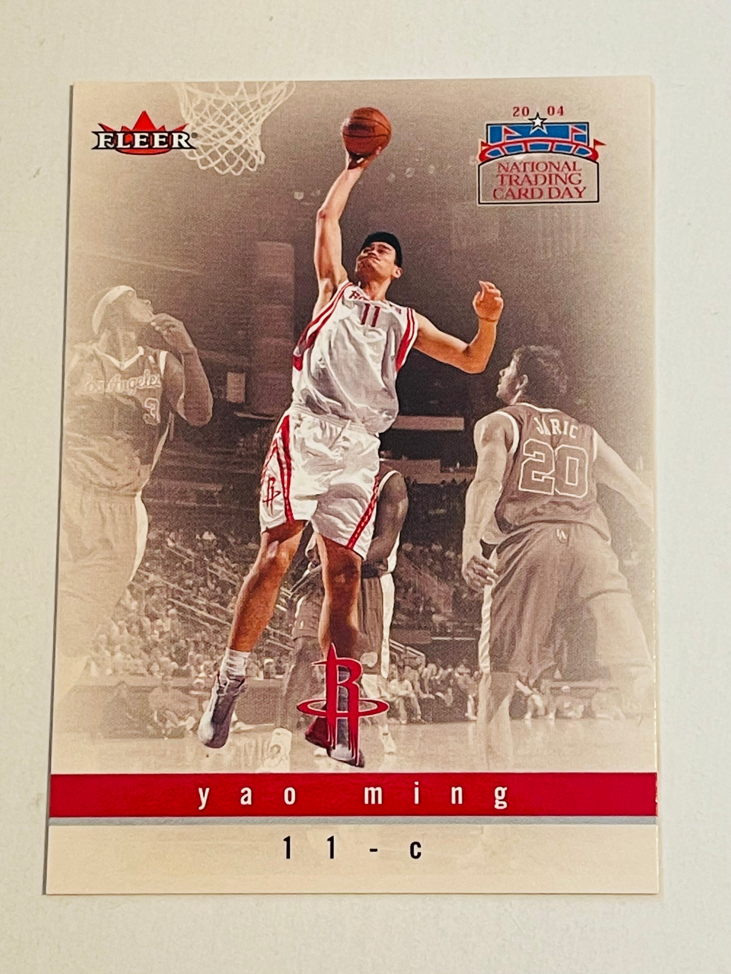 Yao Ming Fleer basketball rookie card 2004
