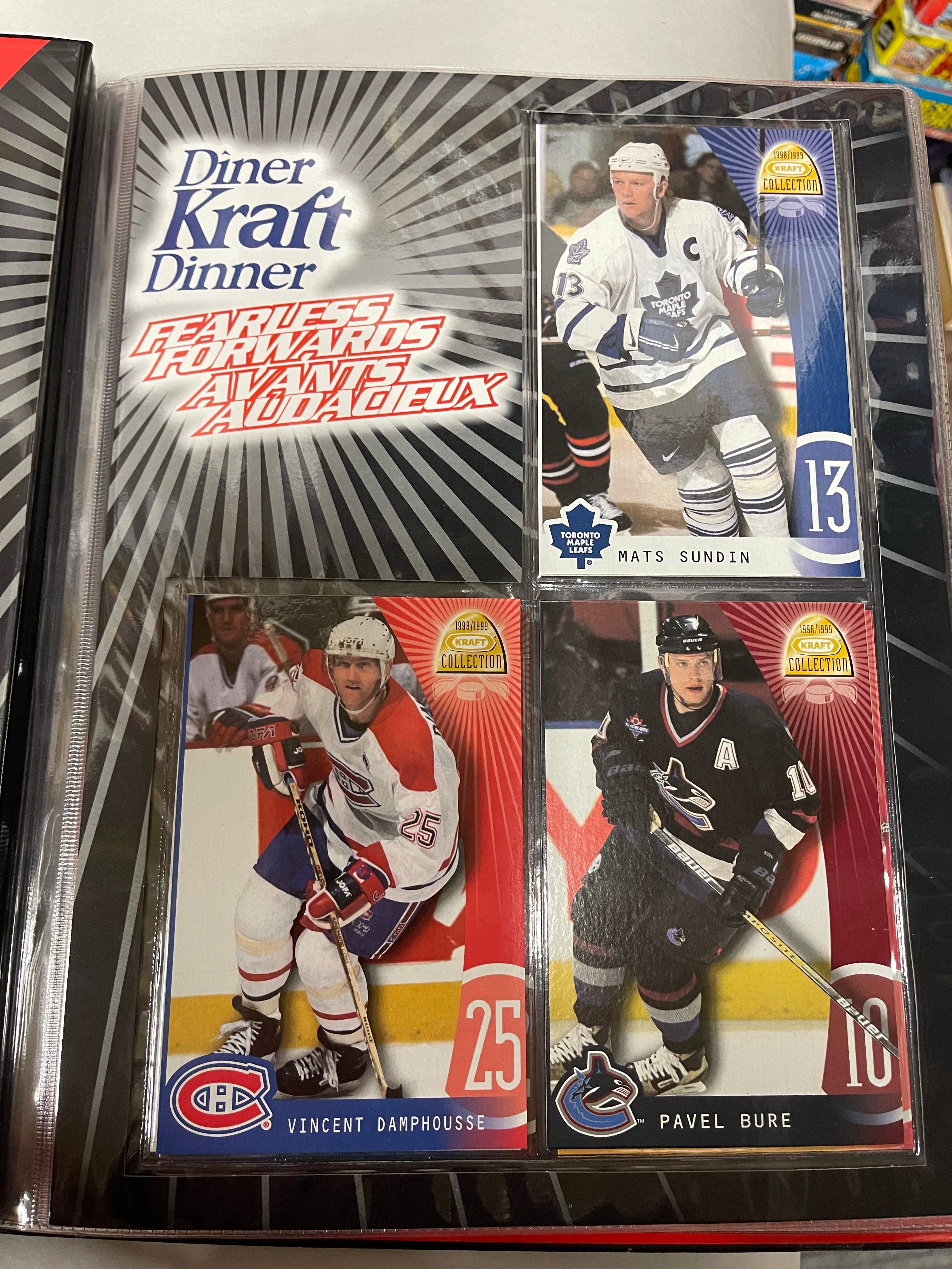 Kraft hockey cards set collection in binder 1998/99 Kraft hockey cards set collection in binder 1998/99