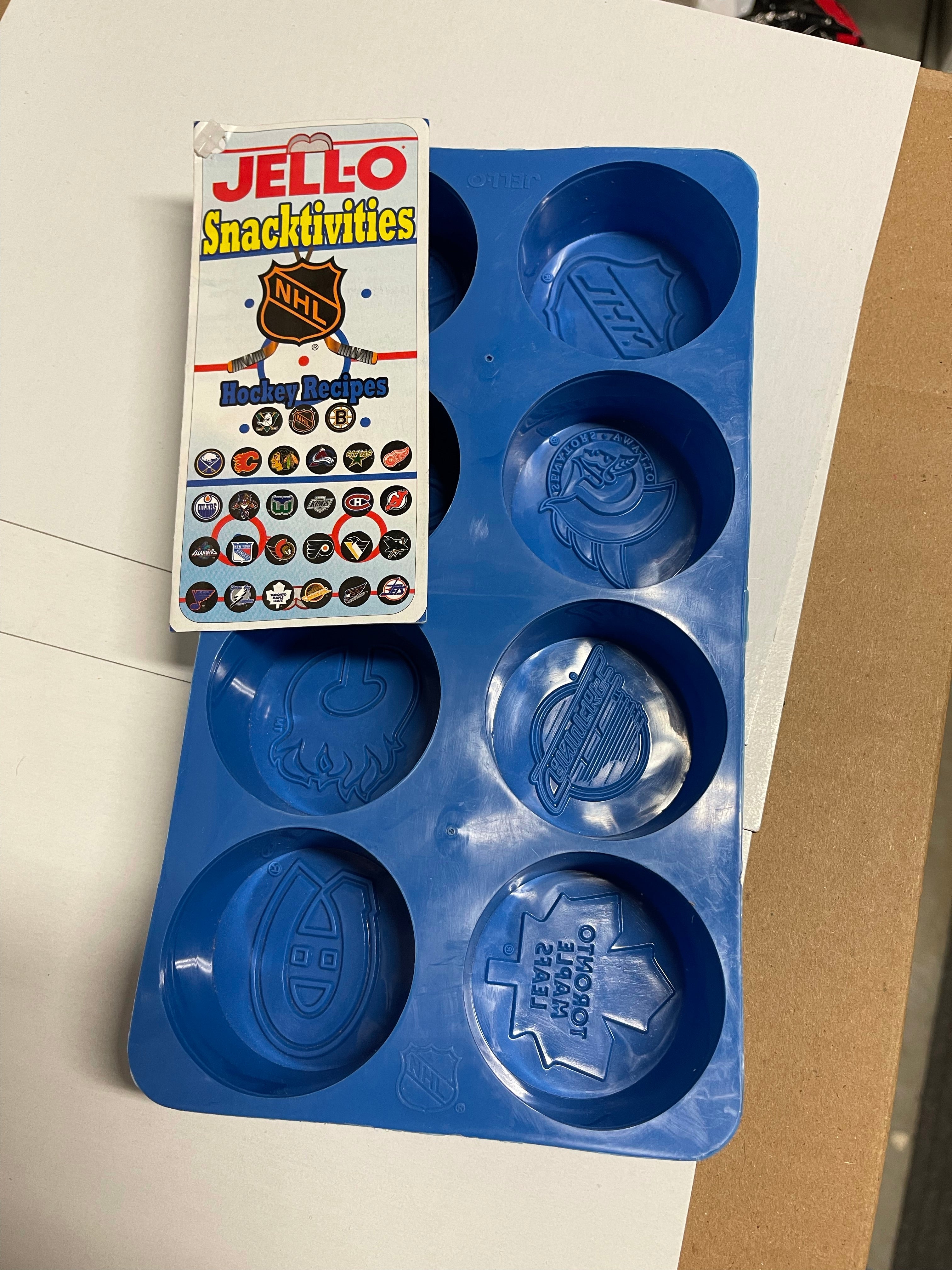 Jello vintage hockey logo tray