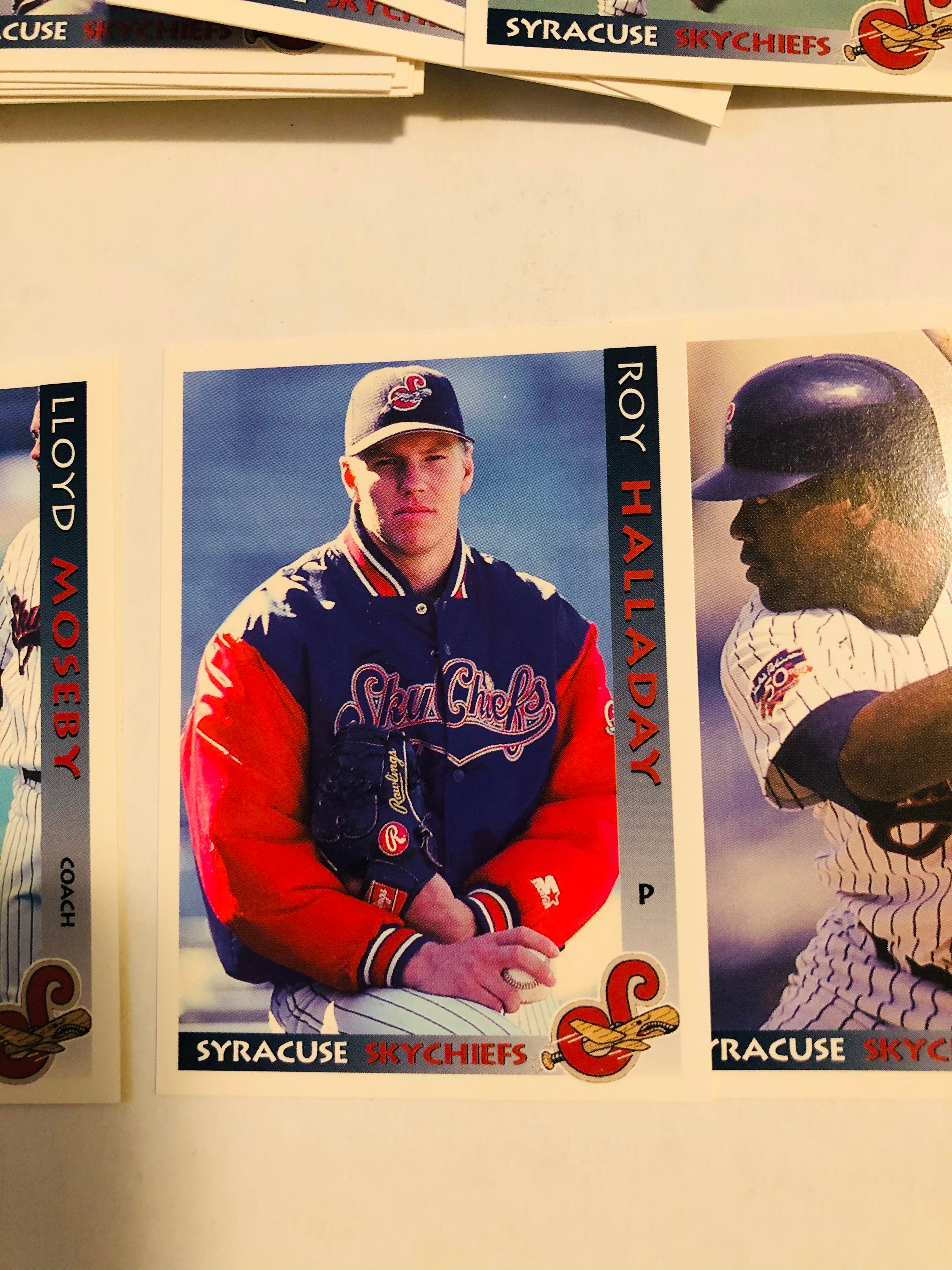 rare rookie cards Roy Halladay rare rookie card with Syracuse chiefs team set 1998