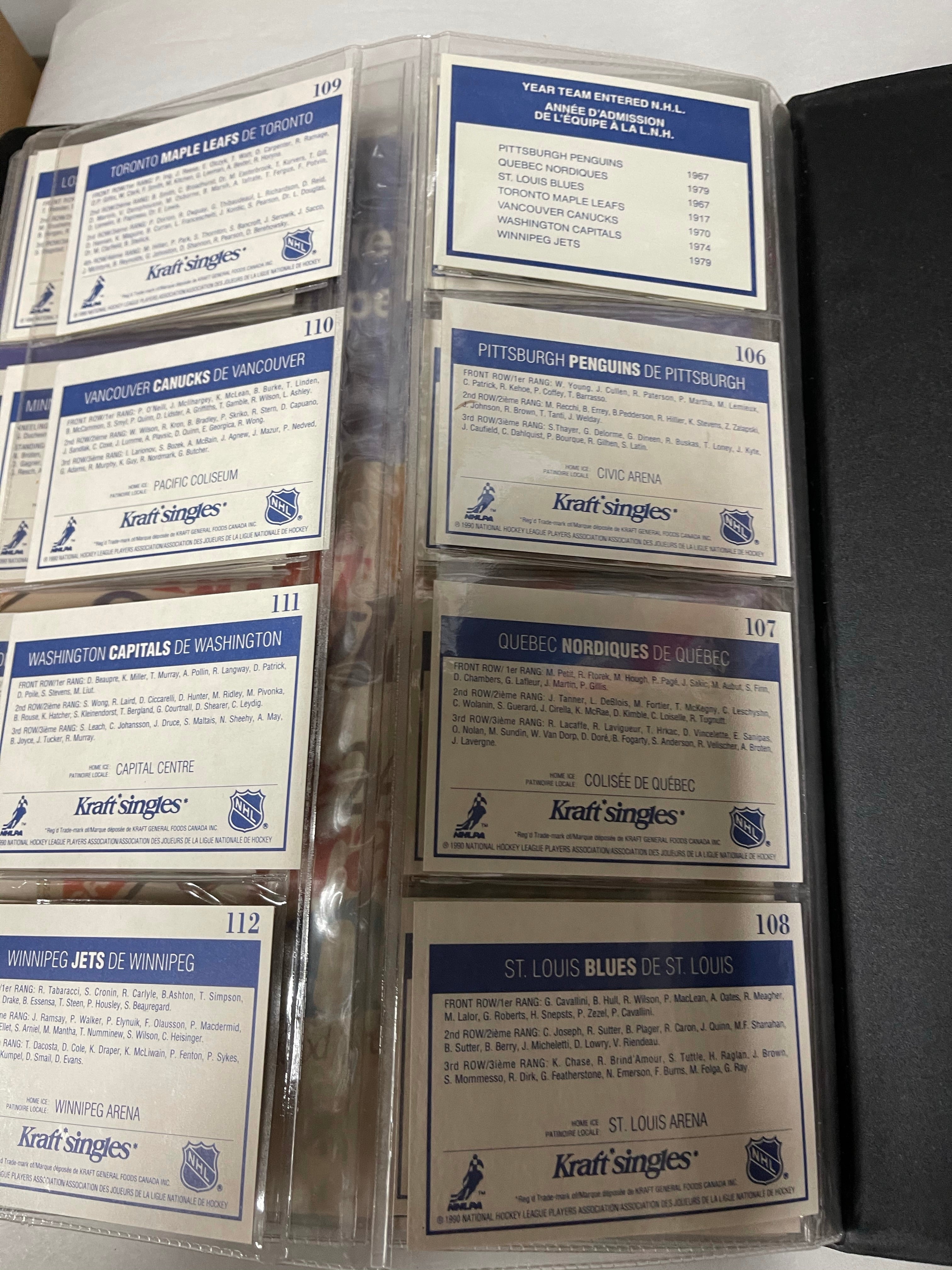 Kraft hockey limited issued complete cards set in Binder 1991/92