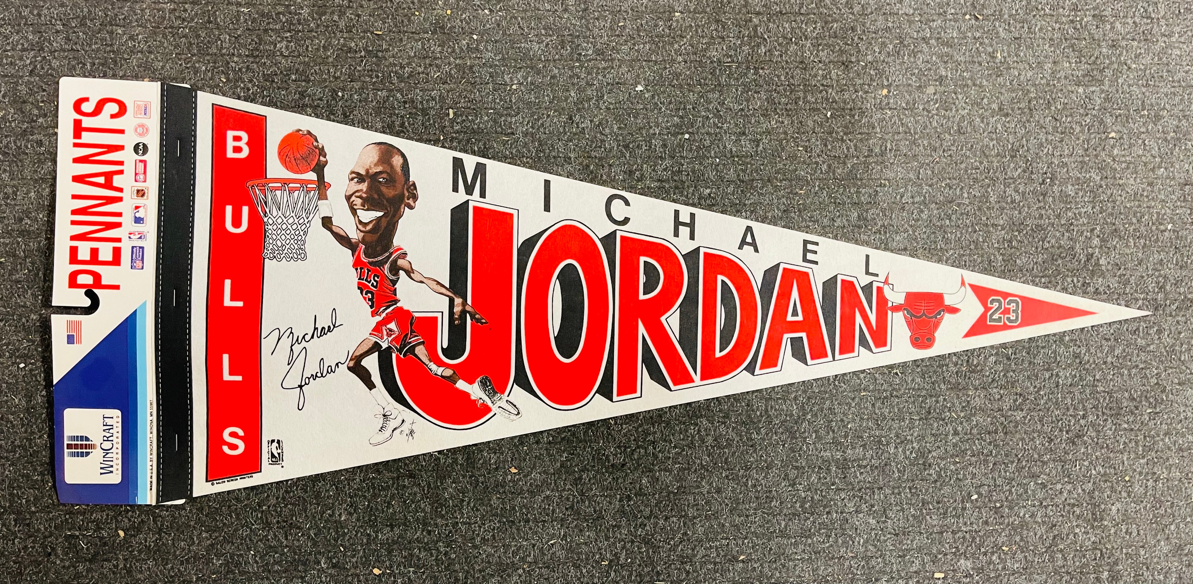 Michael Jordan basketball great condition vintage pennant 1990