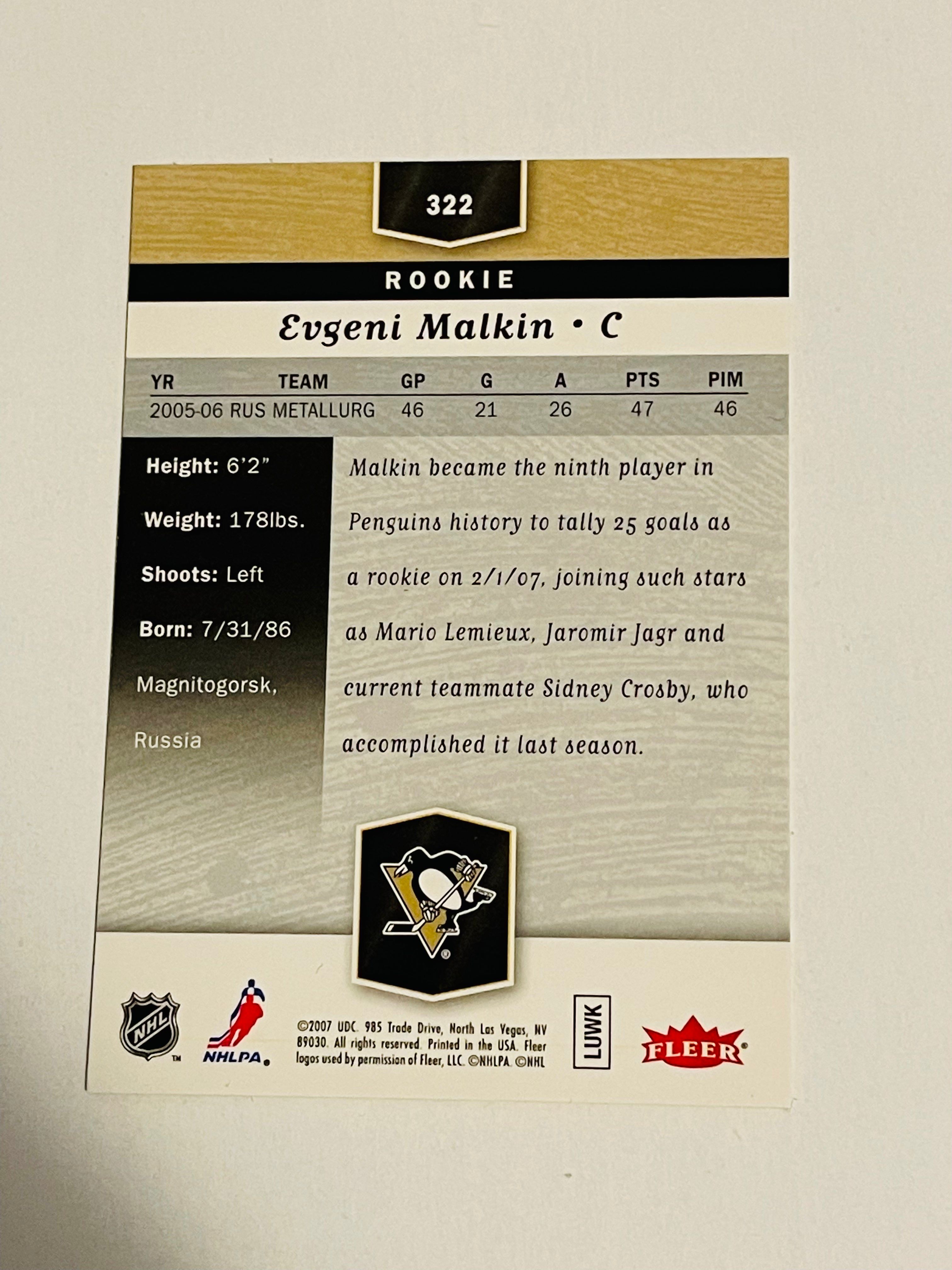 Evgeni Malkin Flair Showcase foil rookie hockey card 2007