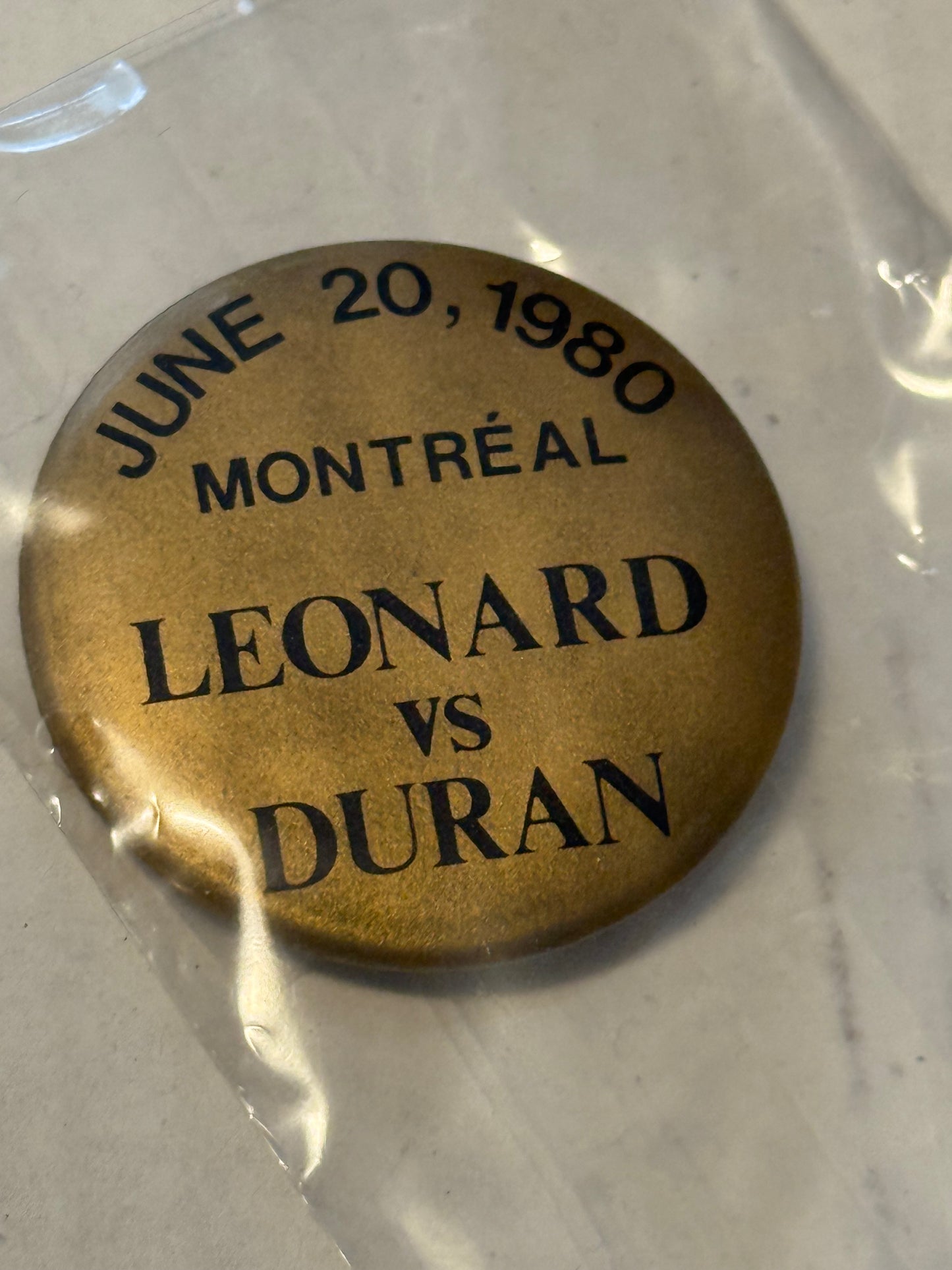 Boxing Legends Leonard vs Duran original button from boxing match in Montreal, Canada 1980