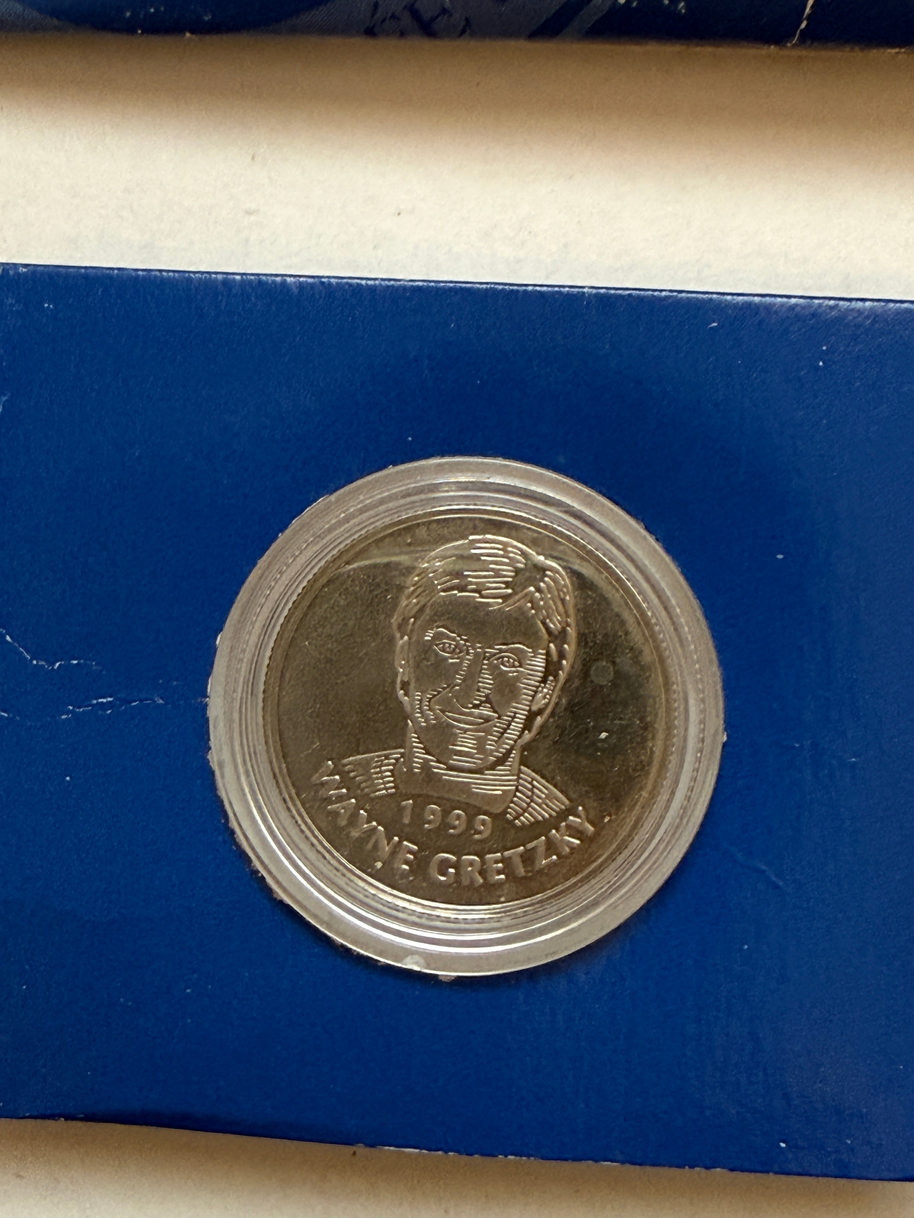 Wayne Gretzky limited issued hockey hall of fame induction coin