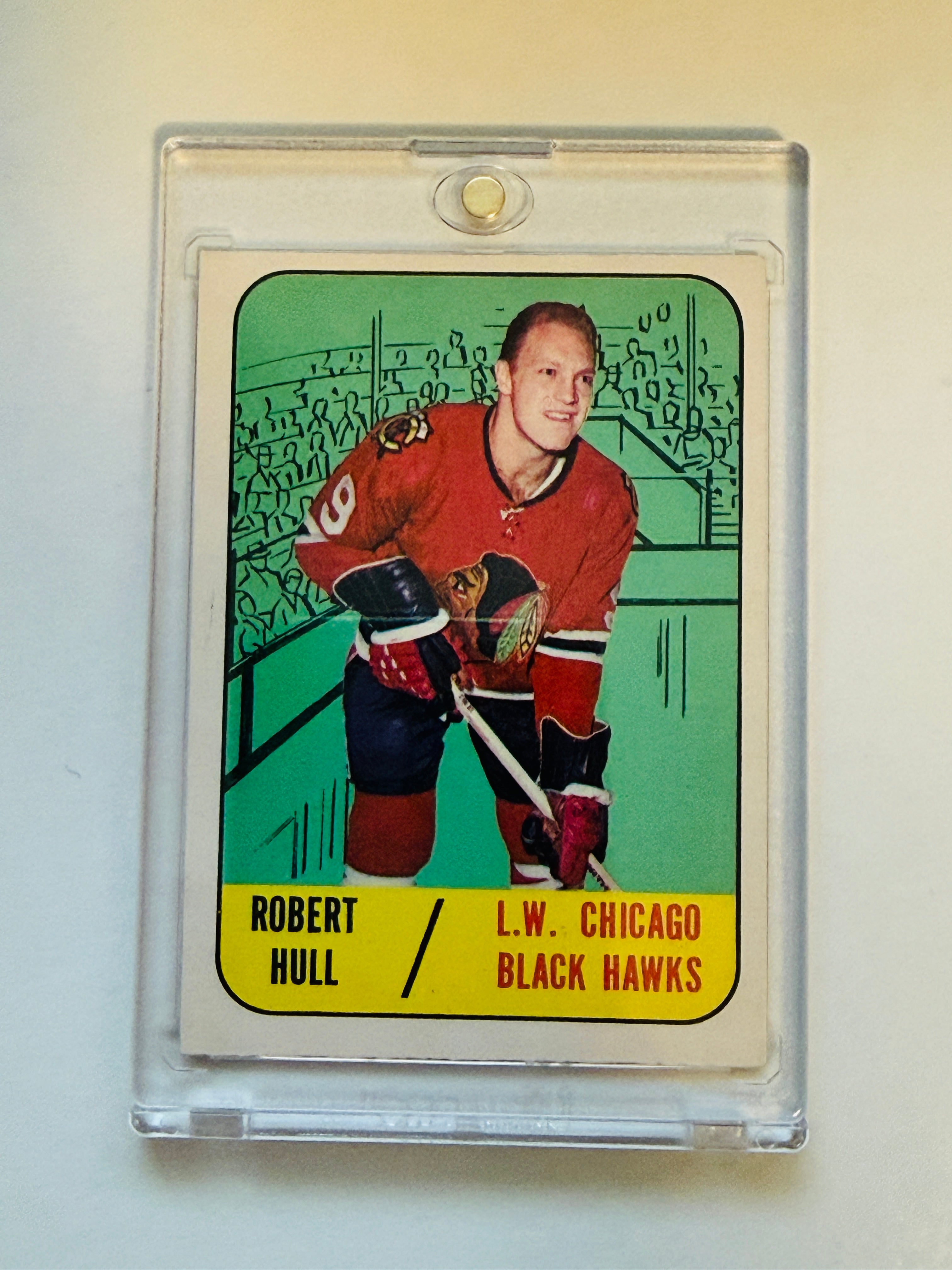 Bobby Hull Opc high grade condition hockey card 1967