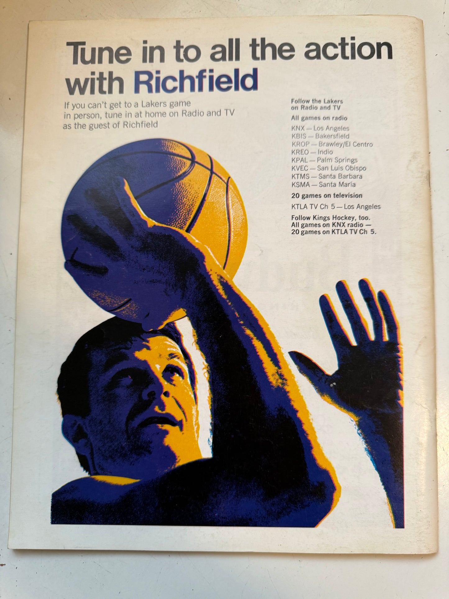 Lakers basketball game program versus Bulls November 24, 1968