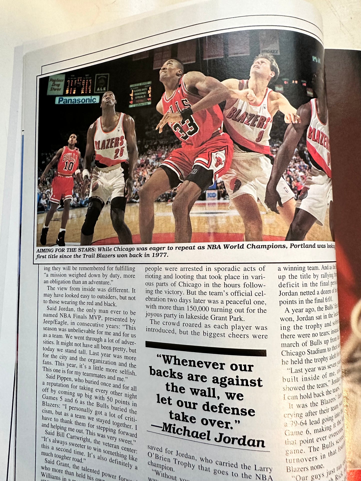 1992 Hoops basketball program Jordan cover Bulls Vs Kings NM condition