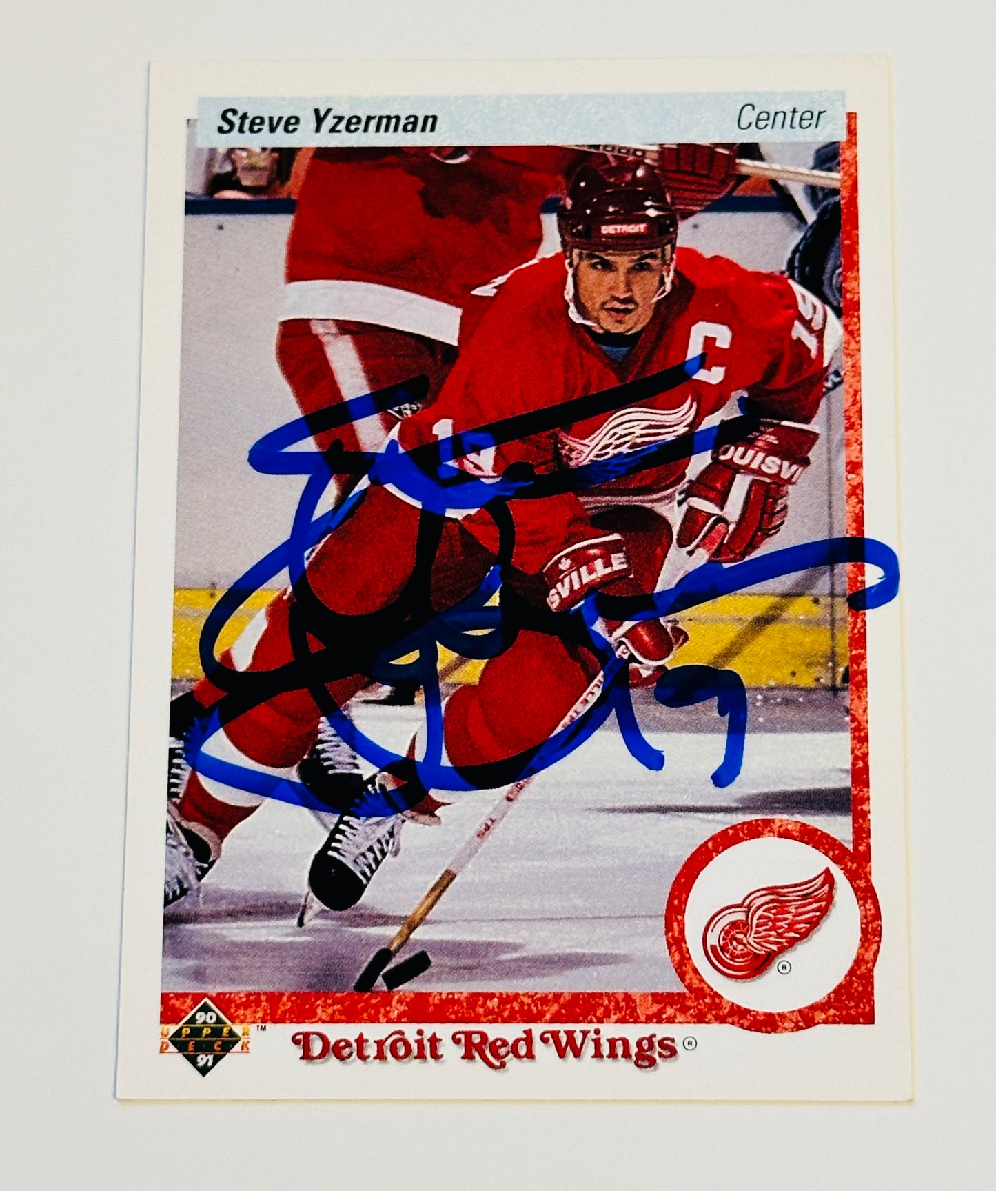 Steve Yzerman great signed hockey card with COA