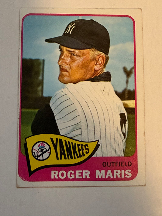 Roger Maris Opc Canadian rarer version baseball card 1965