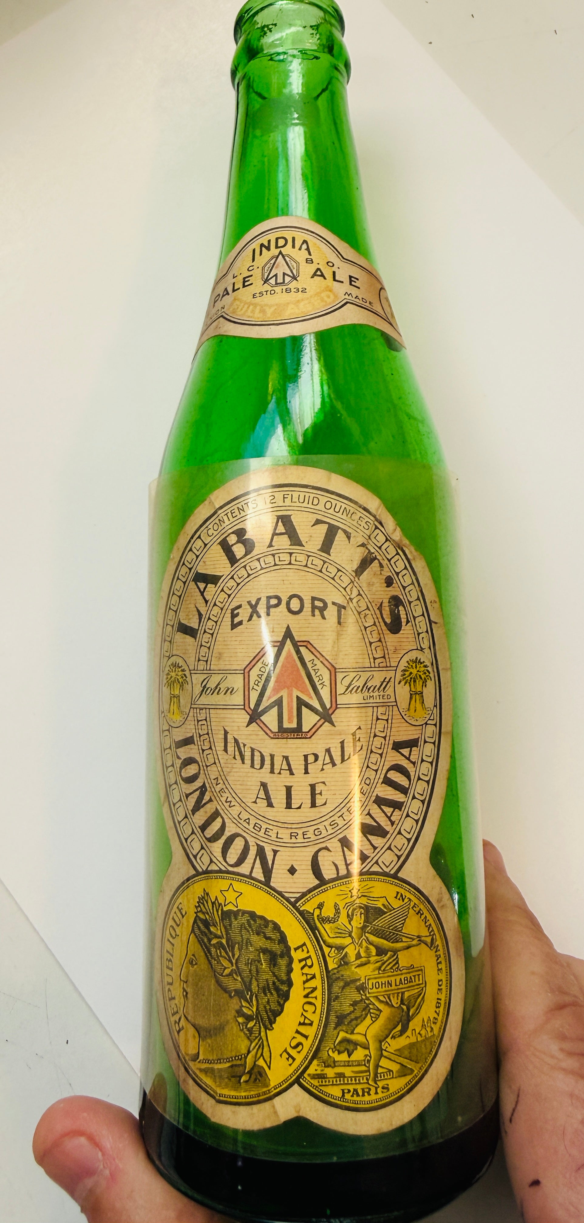 Labatt’s Beer Indian Pale ale vintage empty bottle 1940