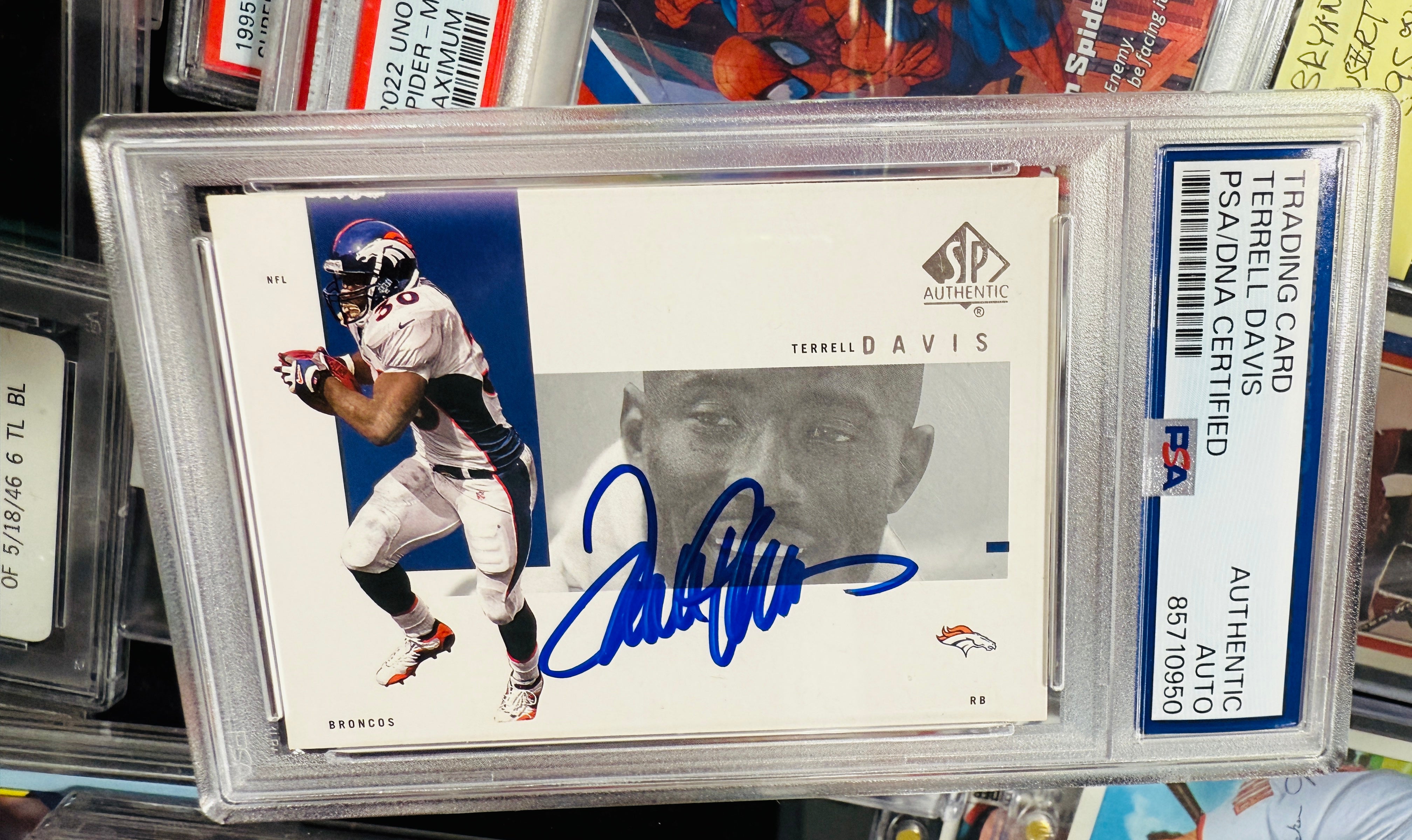 Terrell Davis PSA/DNA certified autograph card