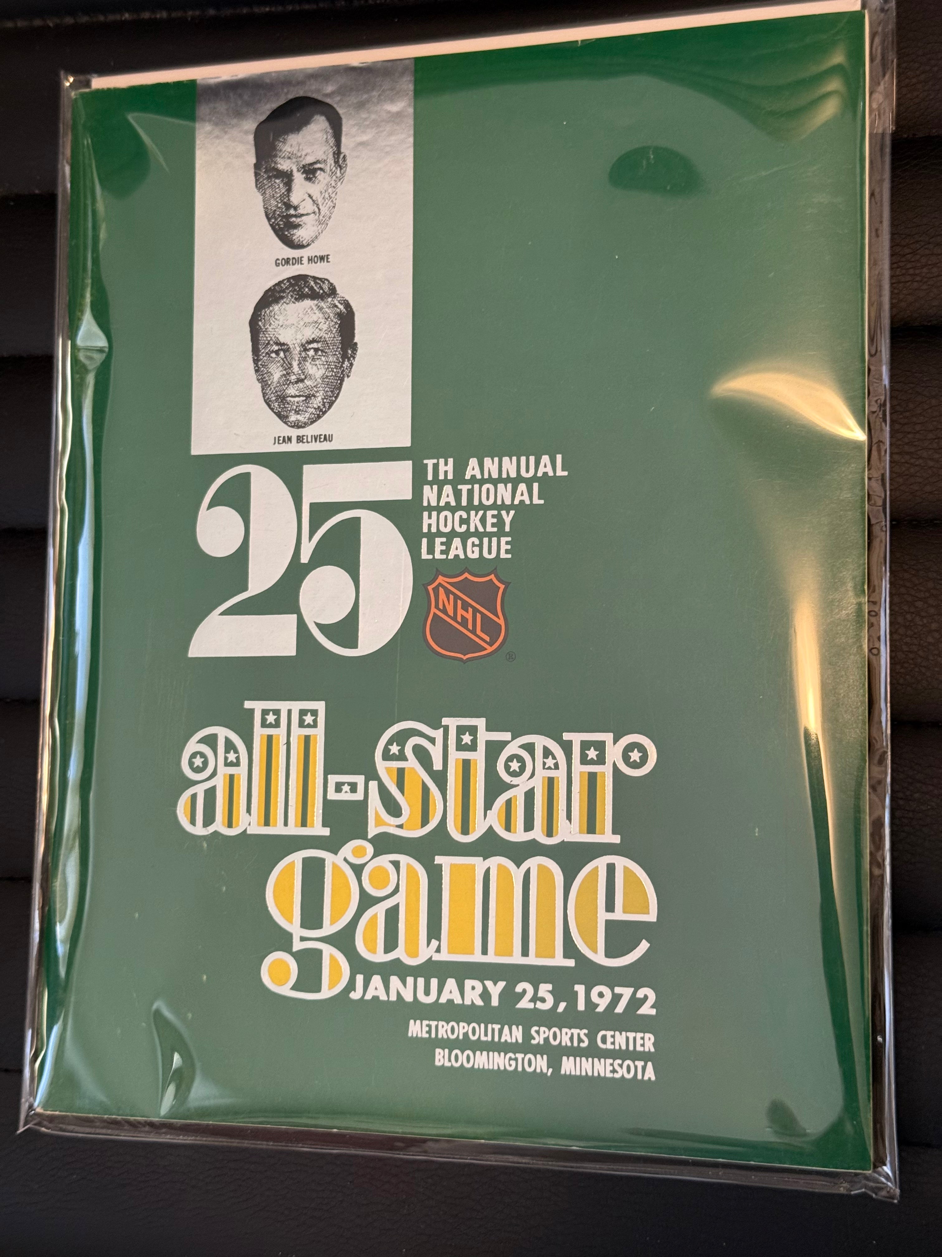 NHL hockey rare high grade condition All-Star hockey game program 1972