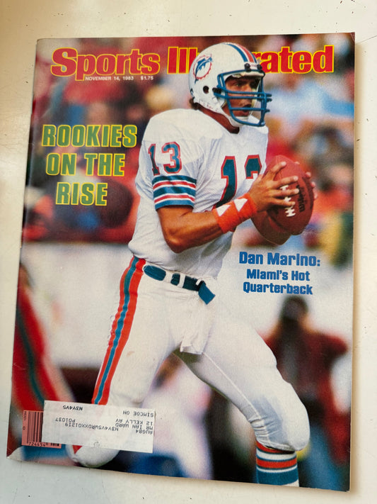 Dan Marino sports illustrated vintage early high grade Dan Marino rookie issue 1983