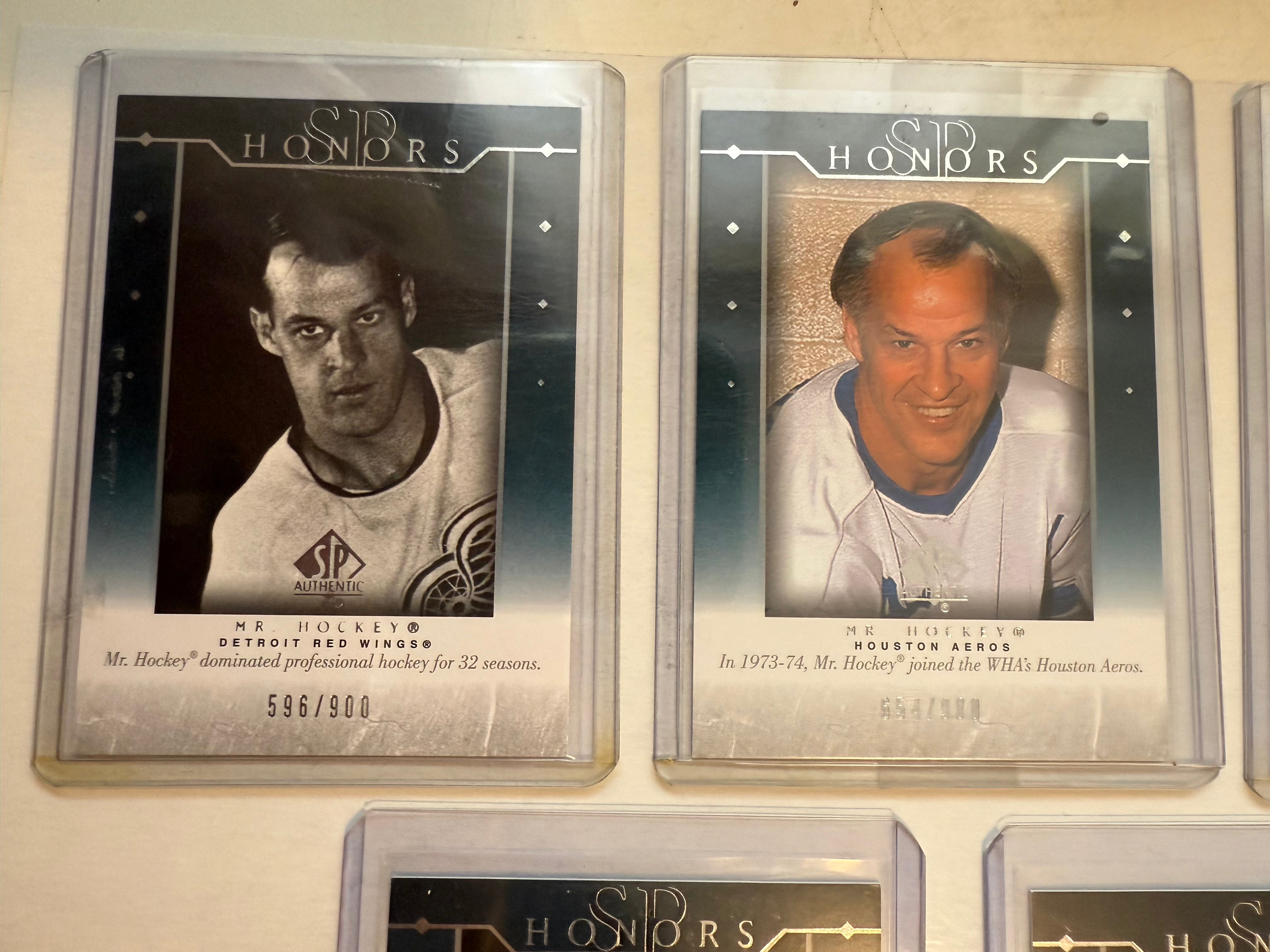 Wayne Gretzky and Gordie Howe 5 Upper Deck SP hockey honors numbered insert cards lot deal 2004