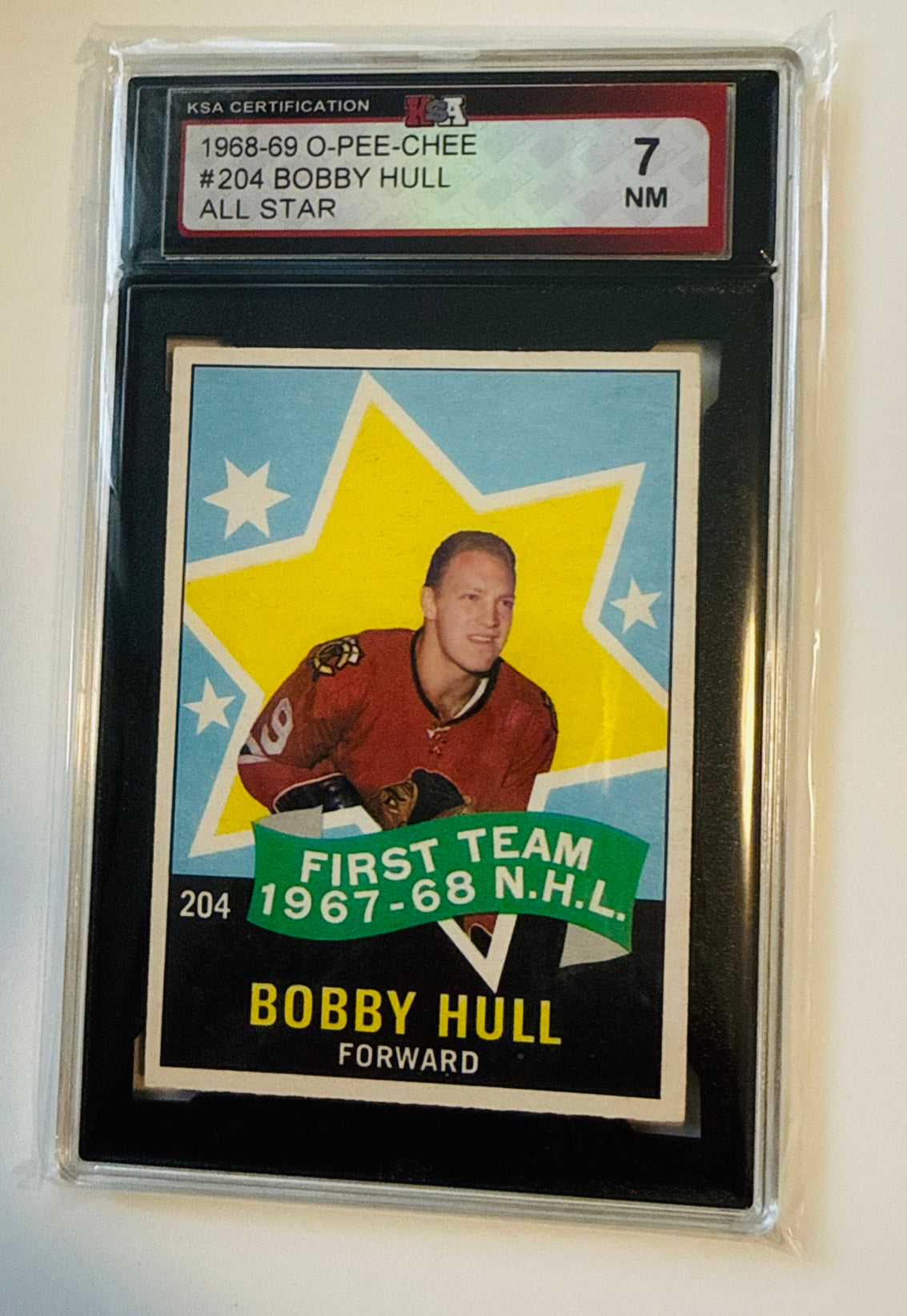 Bobby Hull Opc high grade All-Star Vintage Hockey card 1968/69