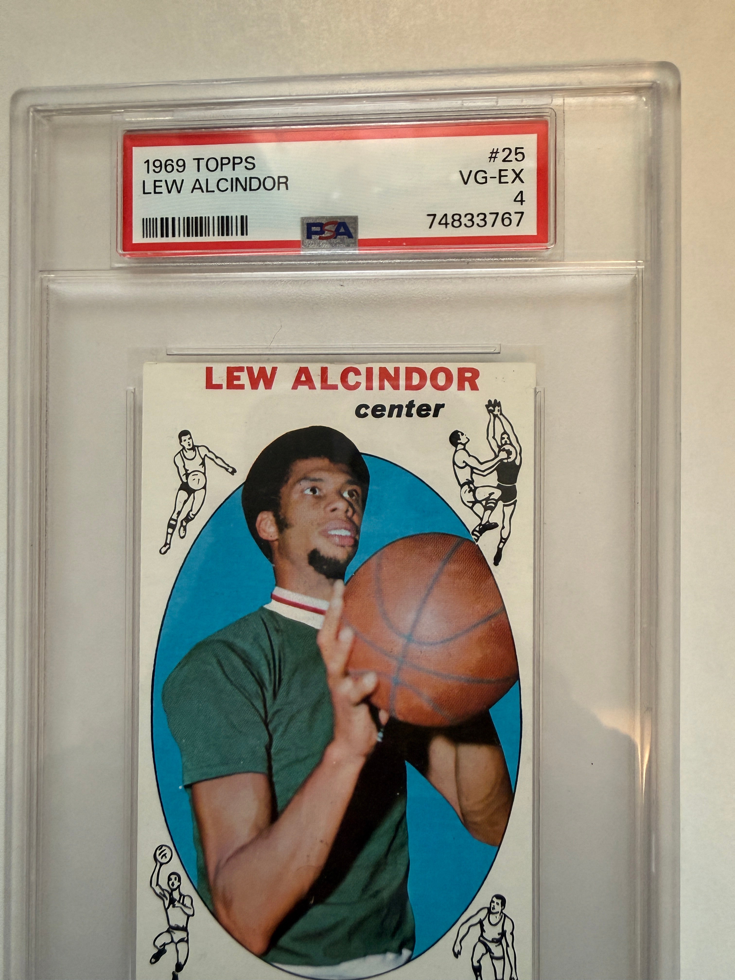 Kareem Abdul-Jabbar Rookie Card #25 – PSA 4 Graded 1969 (Lew Alcindor)