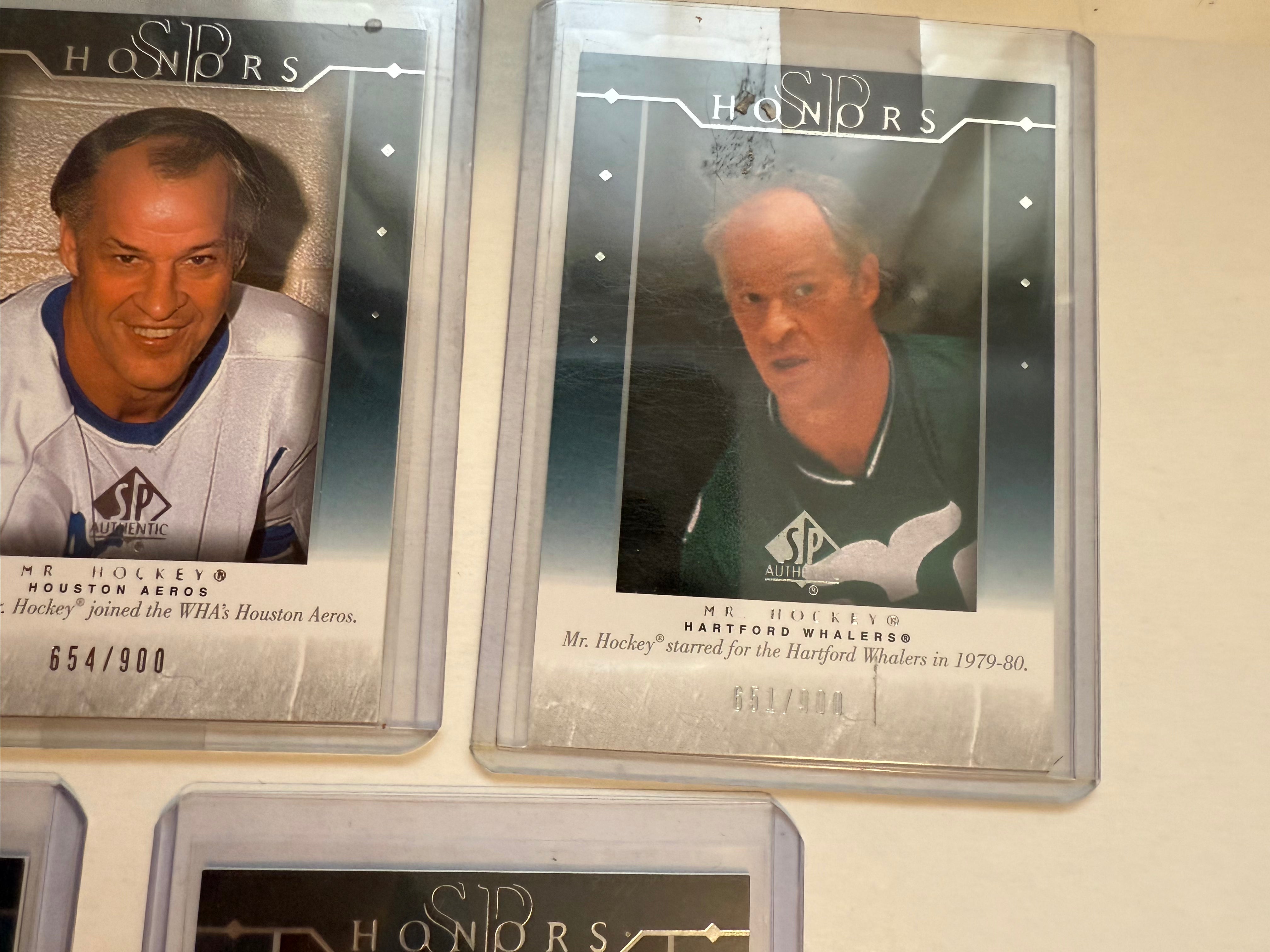 Wayne Gretzky and Gordie Howe 5 Upper Deck SP hockey honors numbered insert cards lot deal 2004