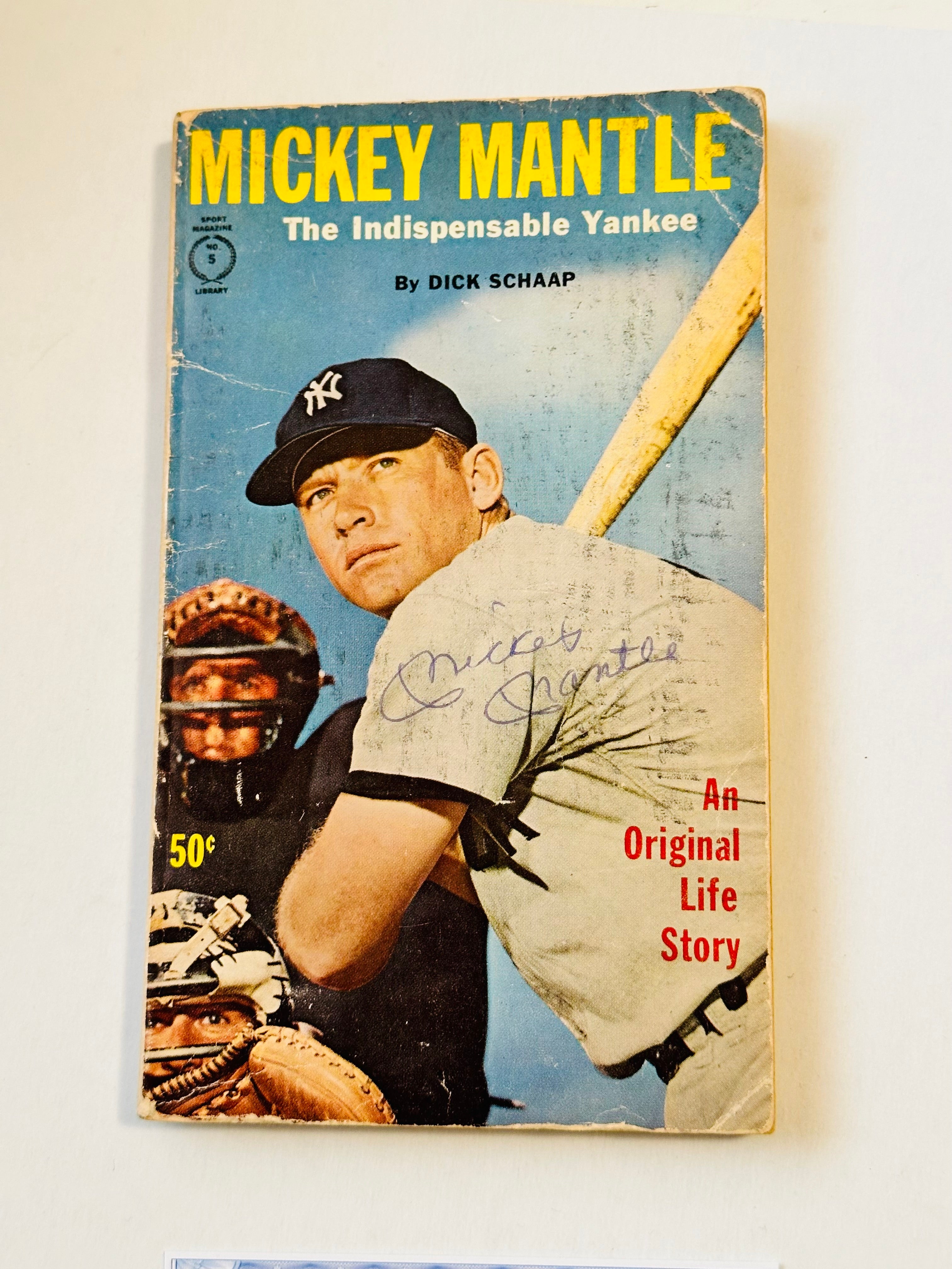 Mickey Mantle signed in person baseball pocket book 1961 with COA