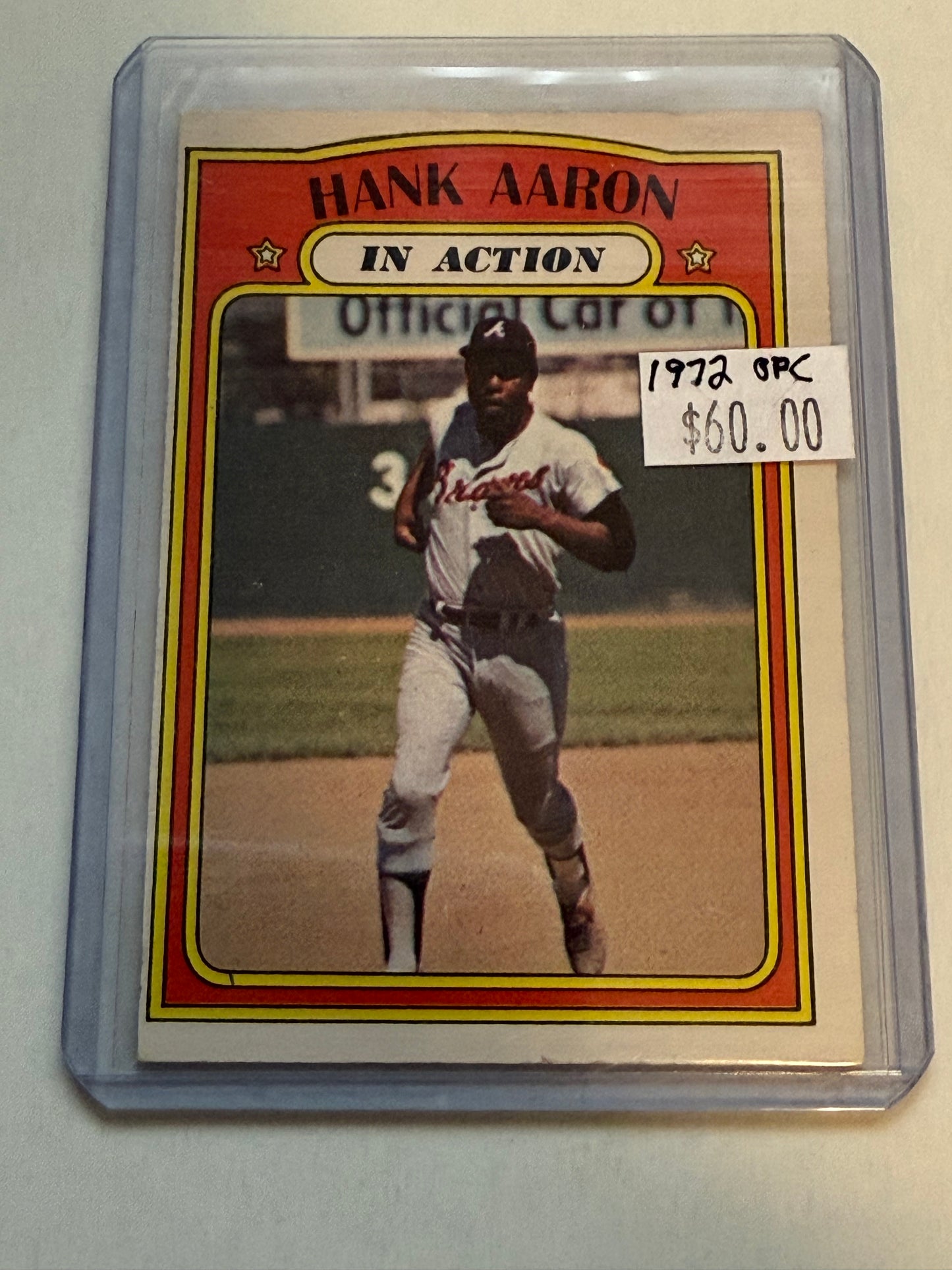 Hank Aaron in action Opc Canadian version rarer baseball card 1972