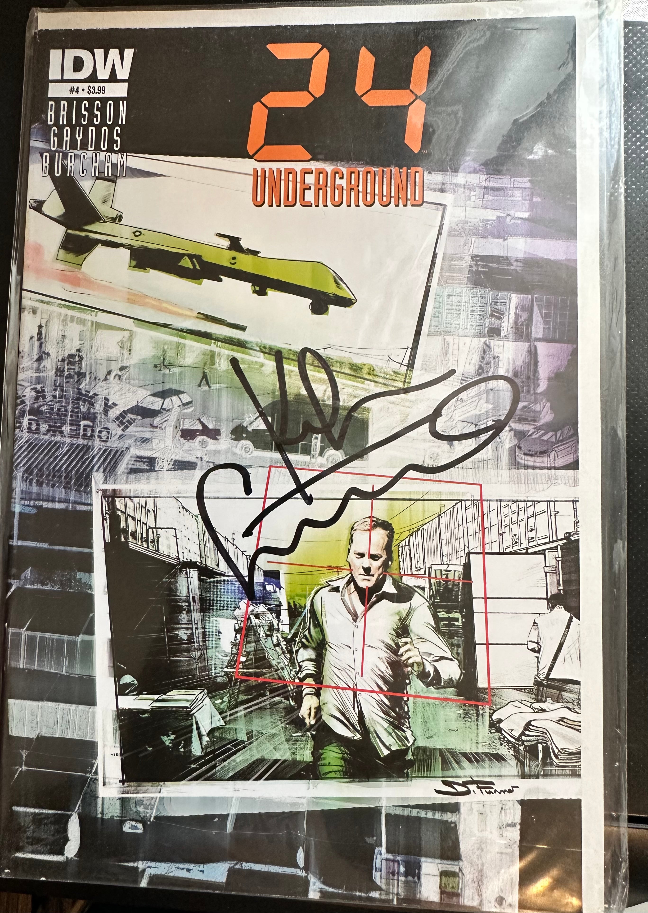 Kiefer Sutherland rare signed 24 comic book with COA