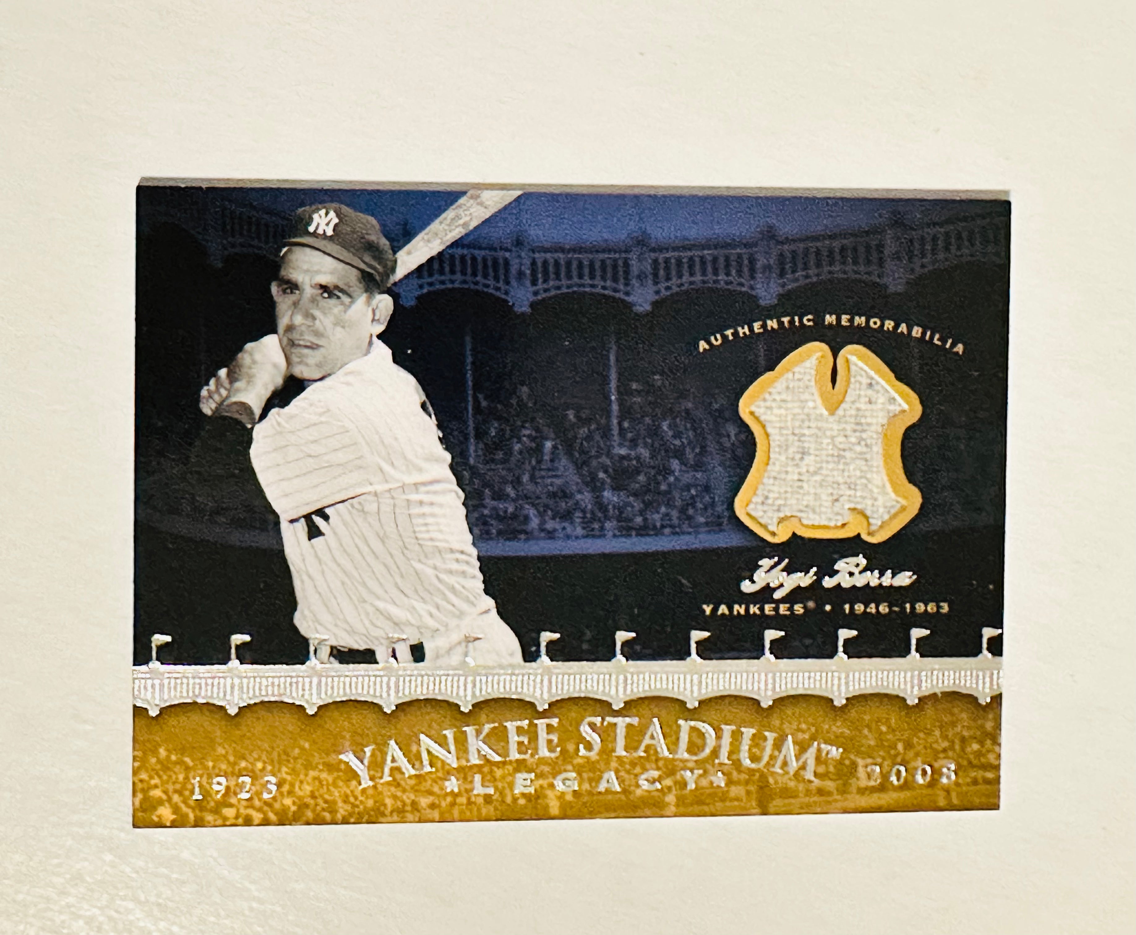 Yankees yogi, Berra baseball legends memorabilia, Insert card