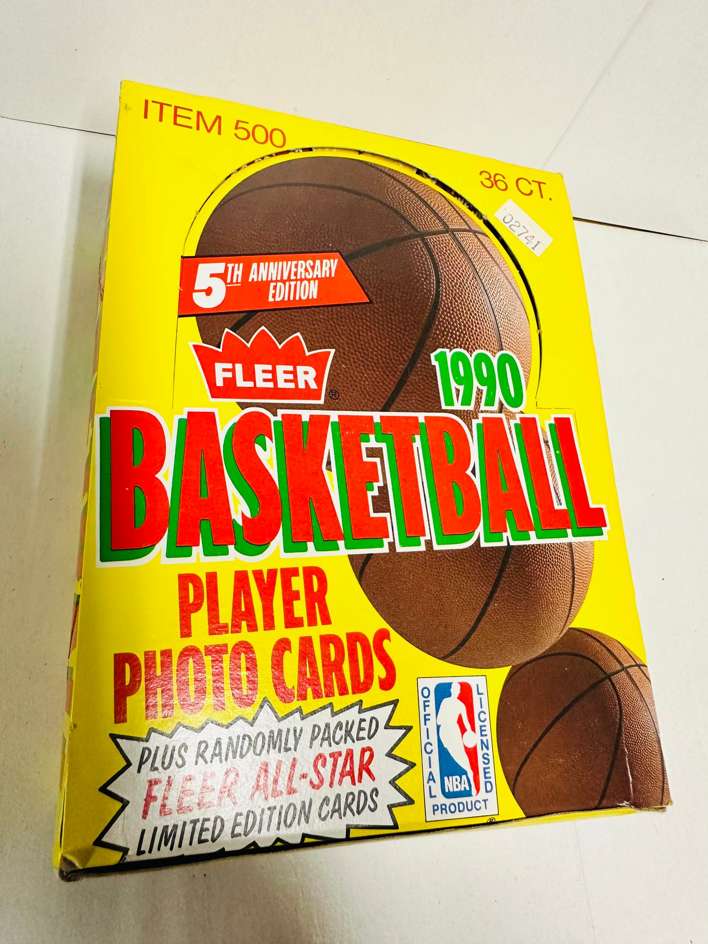 NBA Fleer basketball cards 36 sealed packs box 1990