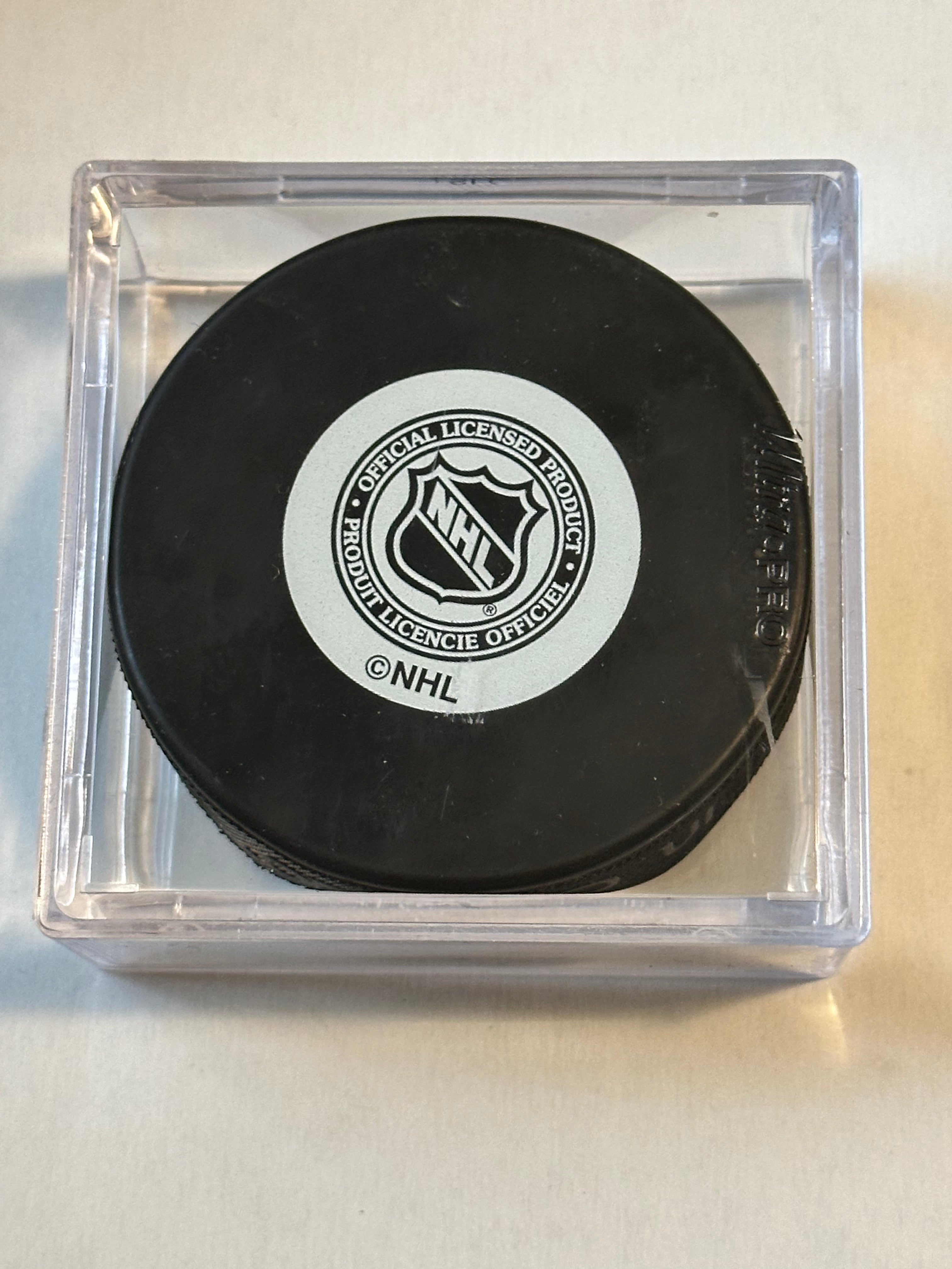 Stan Makita Chicago Black Hawks rare signed puck with holder sold with COA