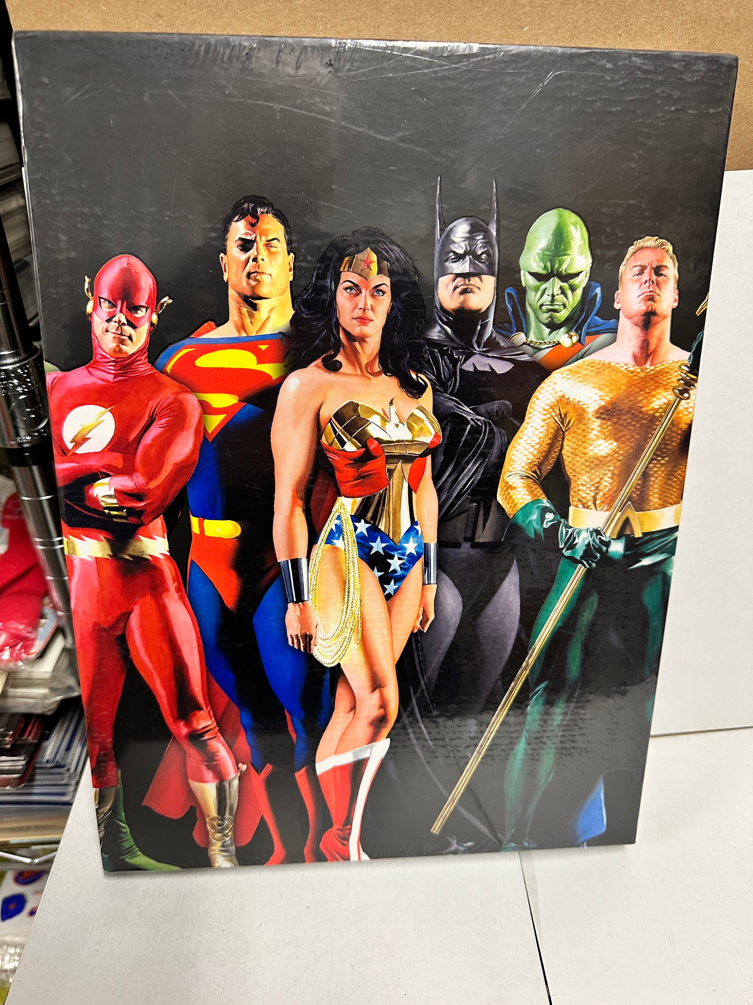The Worlds Greatest Superheroes hardcover slipcase larger factory sealed comic book 2005