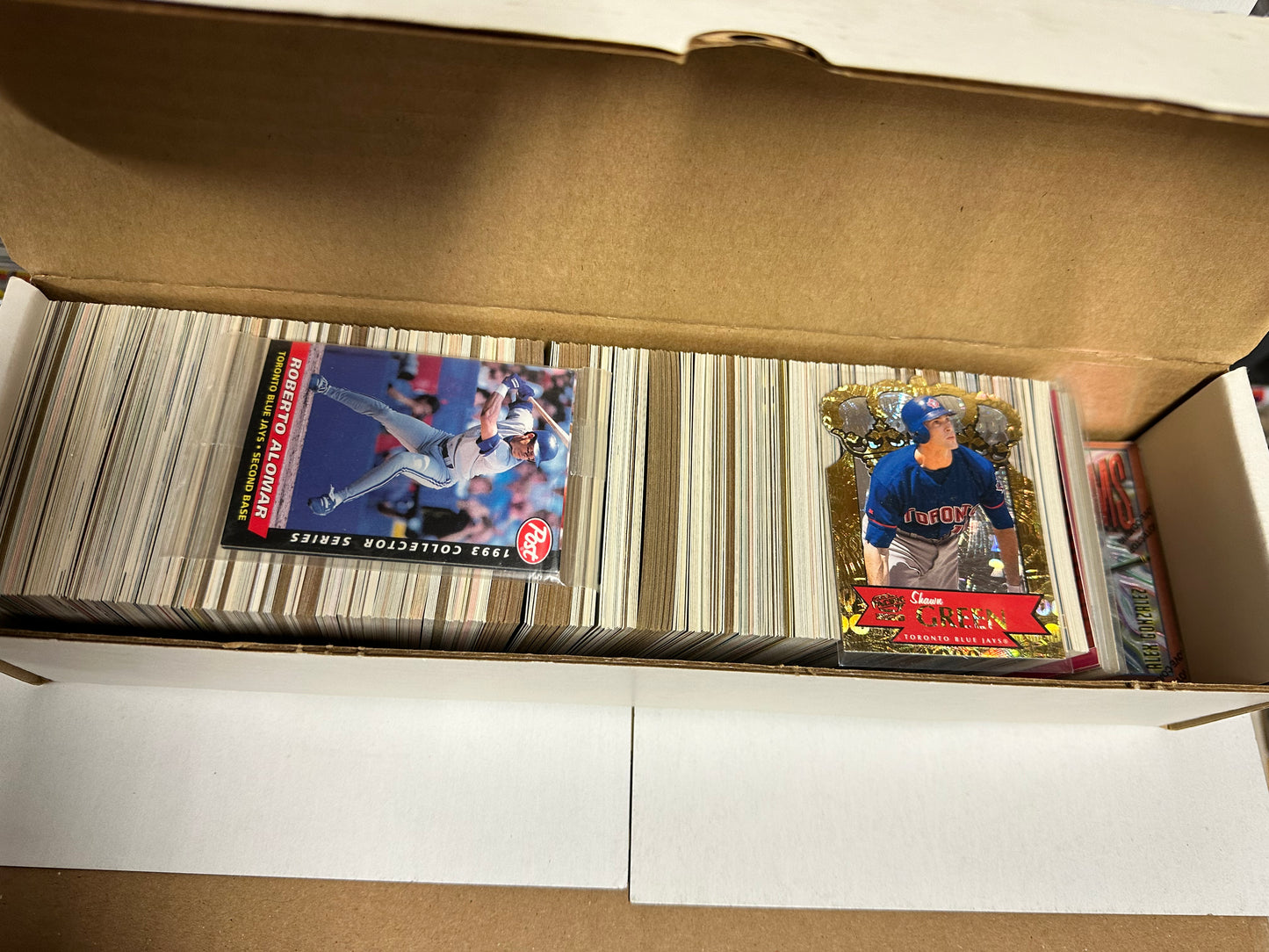 Toronto Blue Jays baseball cards 700 count lot deal !