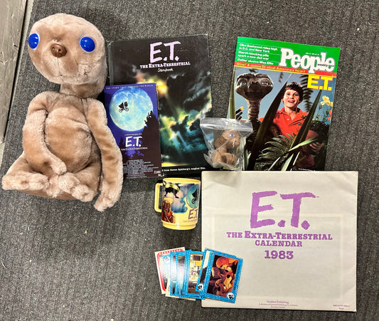 E.T.movie original plush doll with collectible lot deal 1980s