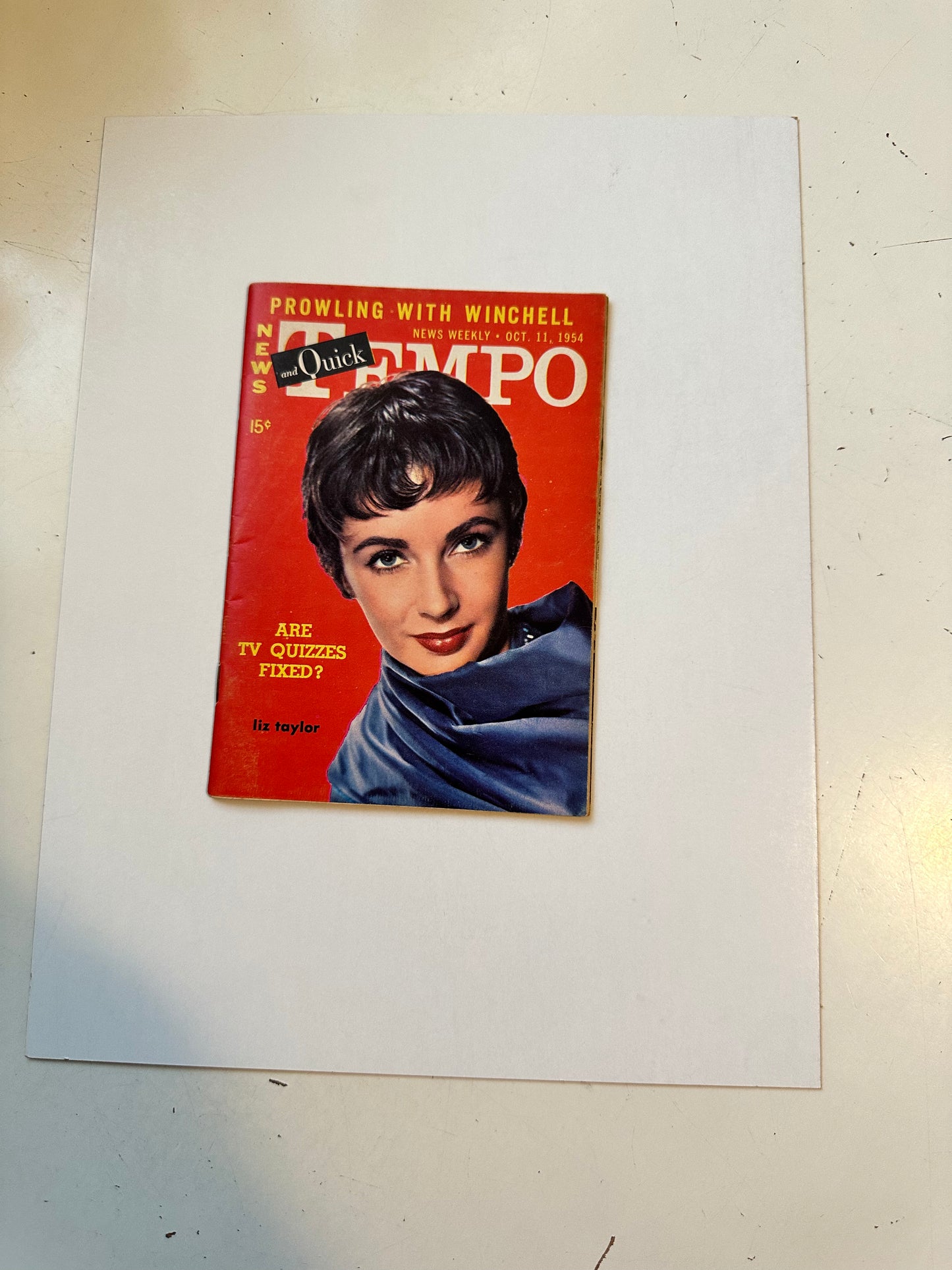 Elizabeth Taylor Tempo small version movie star booklet 1954