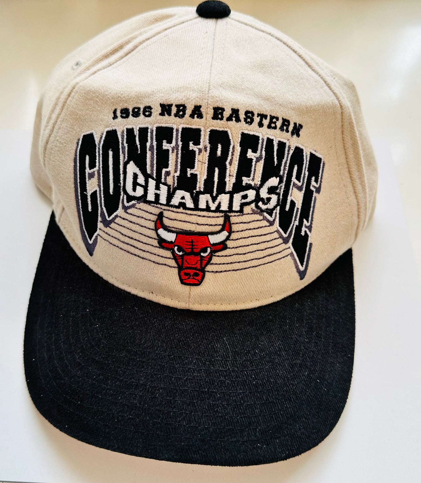 Chicago Bulls basketball rare Eastern Conference SnapBack hat 1996