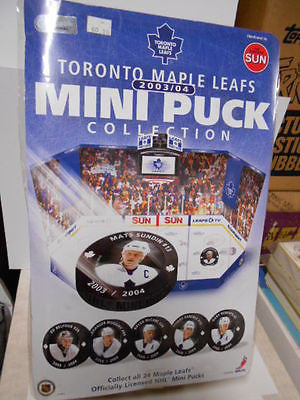 Toronto Maple Leafs Toronto Sun mini puck set with ad card 2003