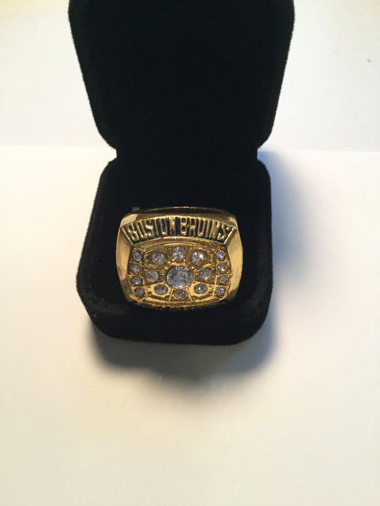 Bobby Orr replica Stanley Cup hockey ring 1972