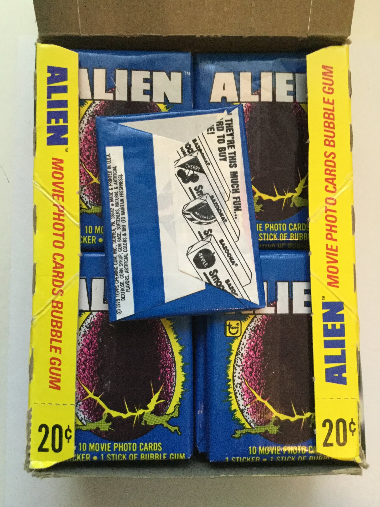 Alien first Movie cards 36 packs full box Topps 1979