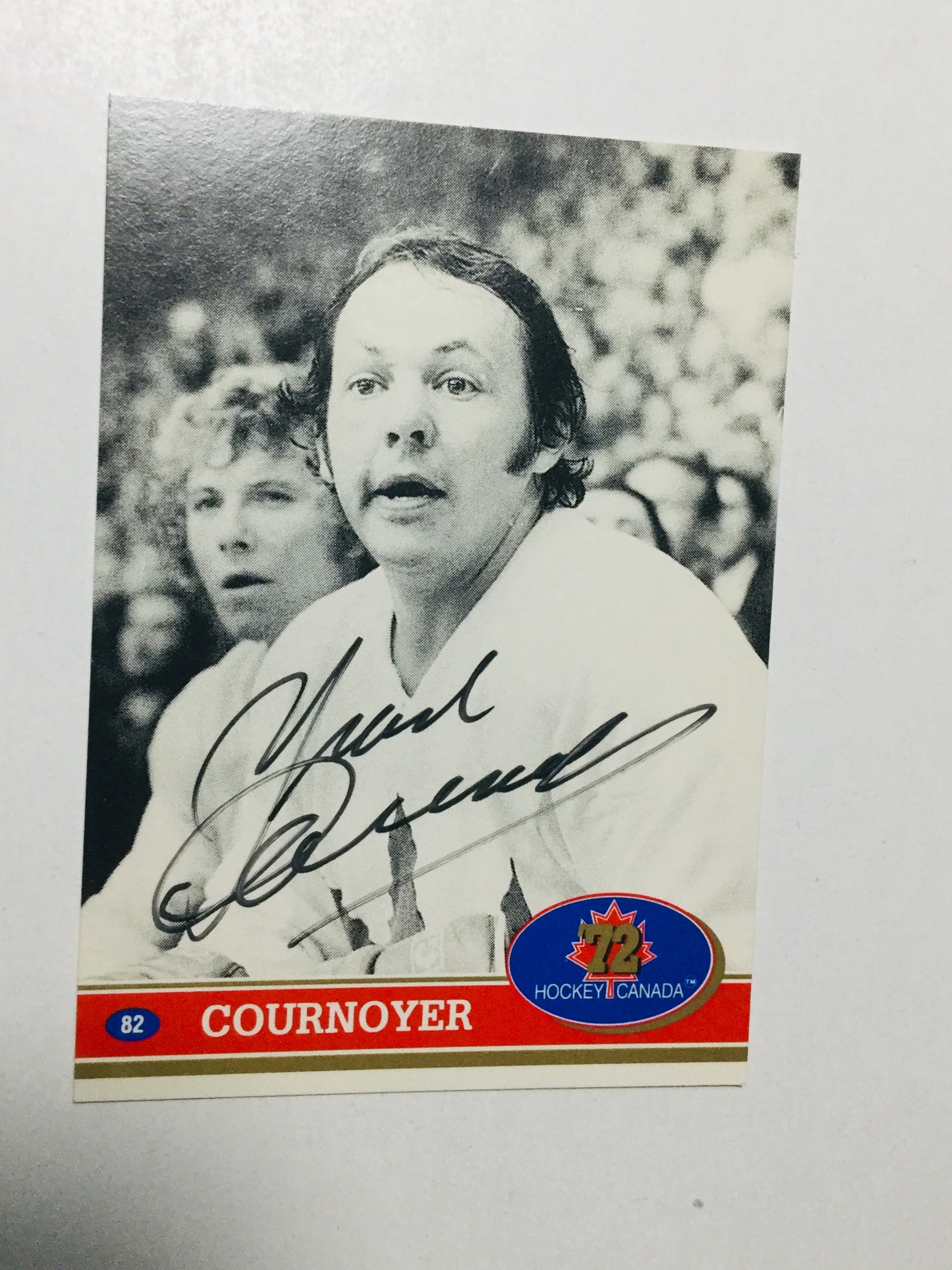 Yvonne Cournoyer hockey legend Signed team Canada Card with COA